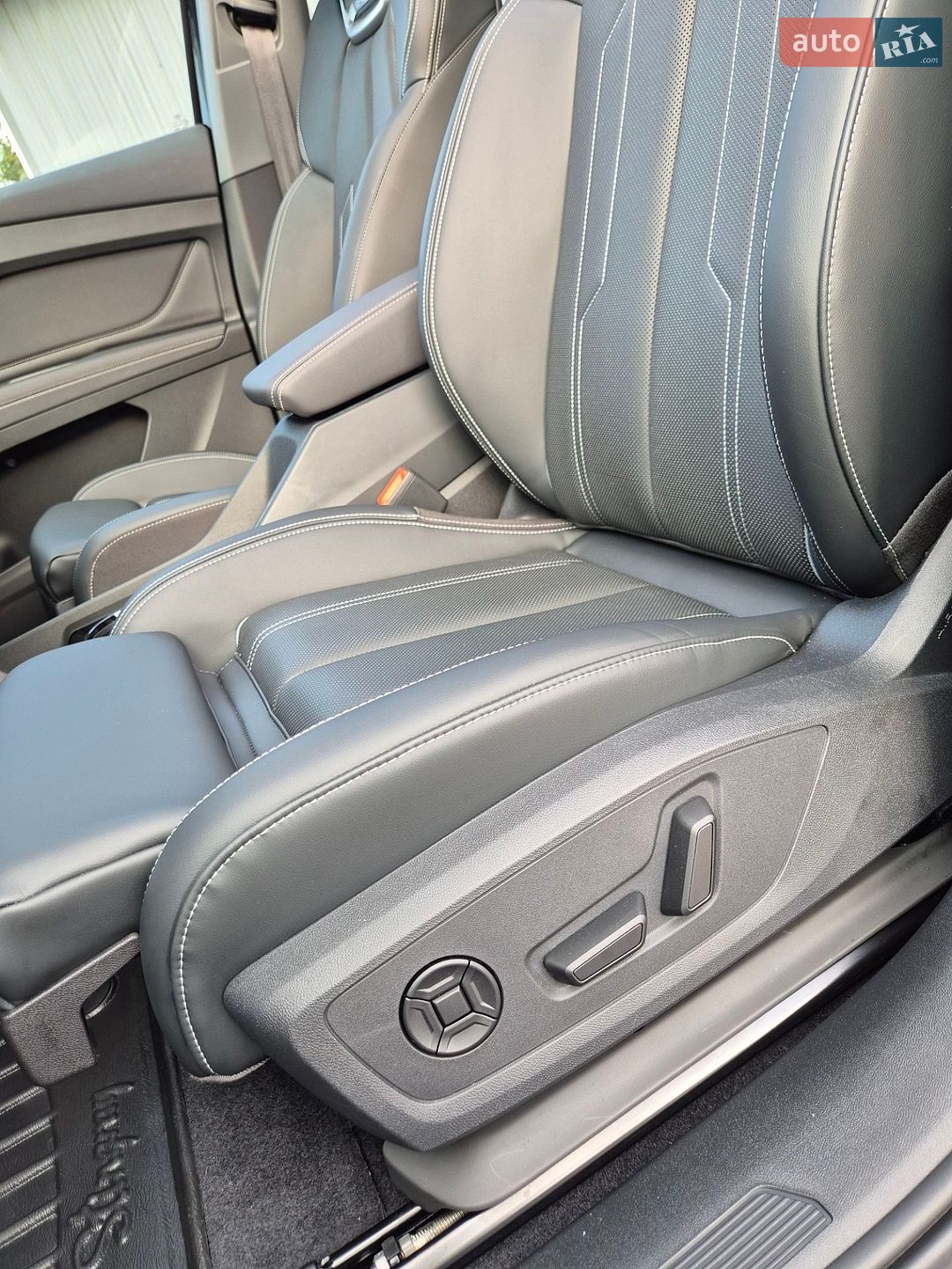 Audi Q4 e-tron 2025 VIN LFVVB9G32S5230674 фото оголошення 41 з 69