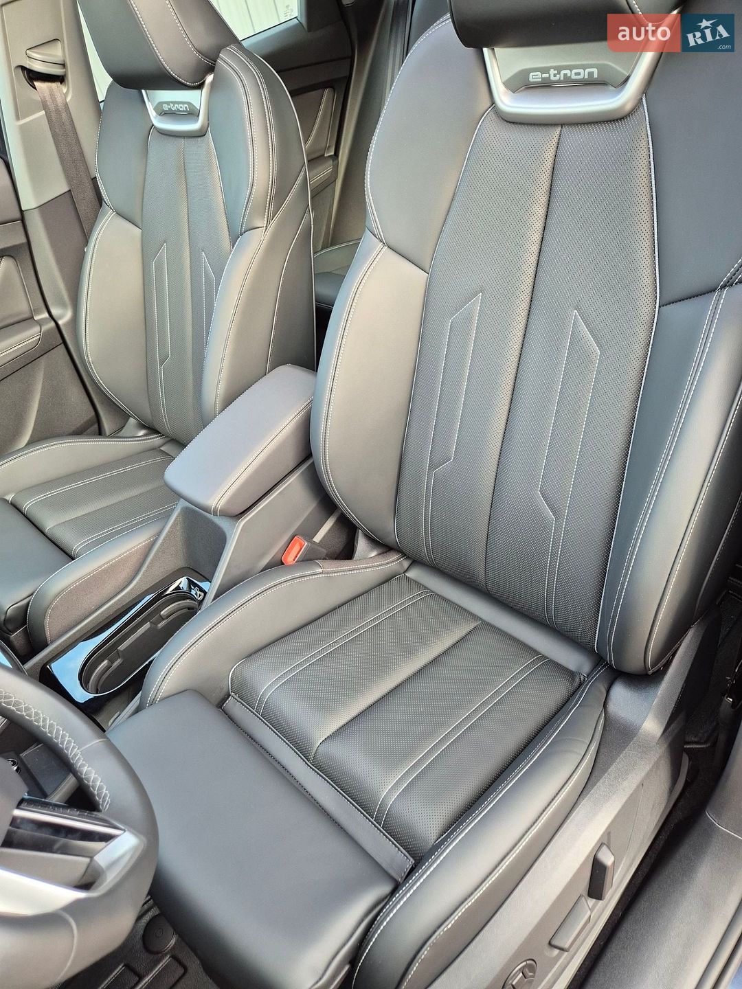 Audi Q4 e-tron 2025 VIN LFVVB9G32S5230674 фото оголошення 40 з 69