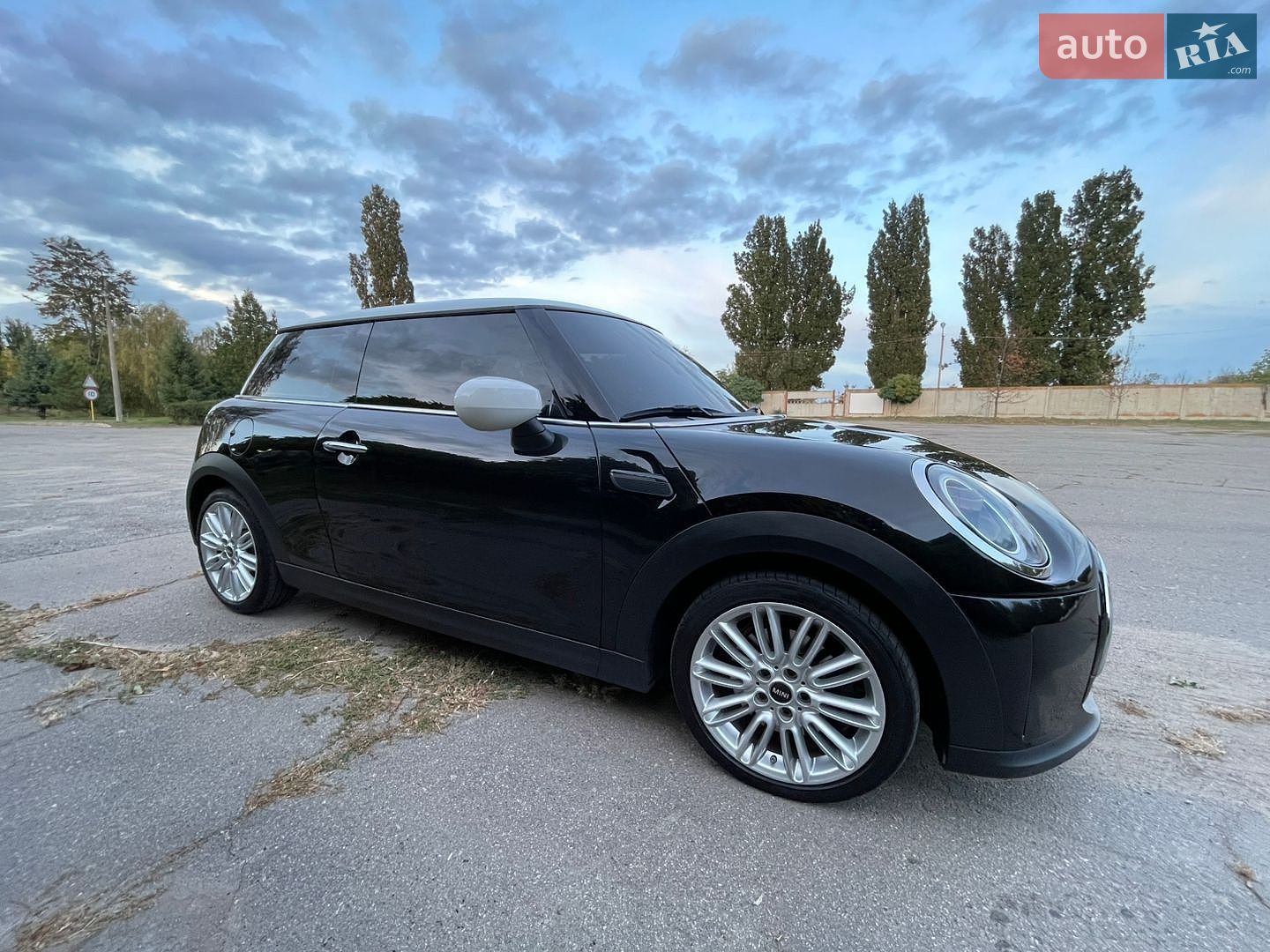 MINI Cooper 2022 VIN WMW41DH0XP2T18391 фото оголошення 3 з 59