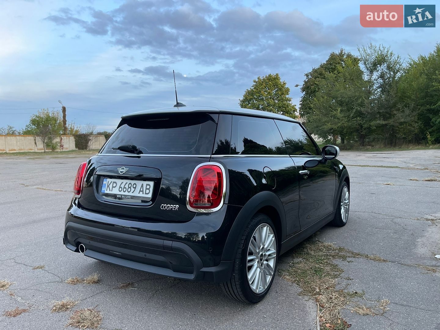 MINI Cooper 2022 VIN WMW41DH0XP2T18391 фото оголошення 8 з 59