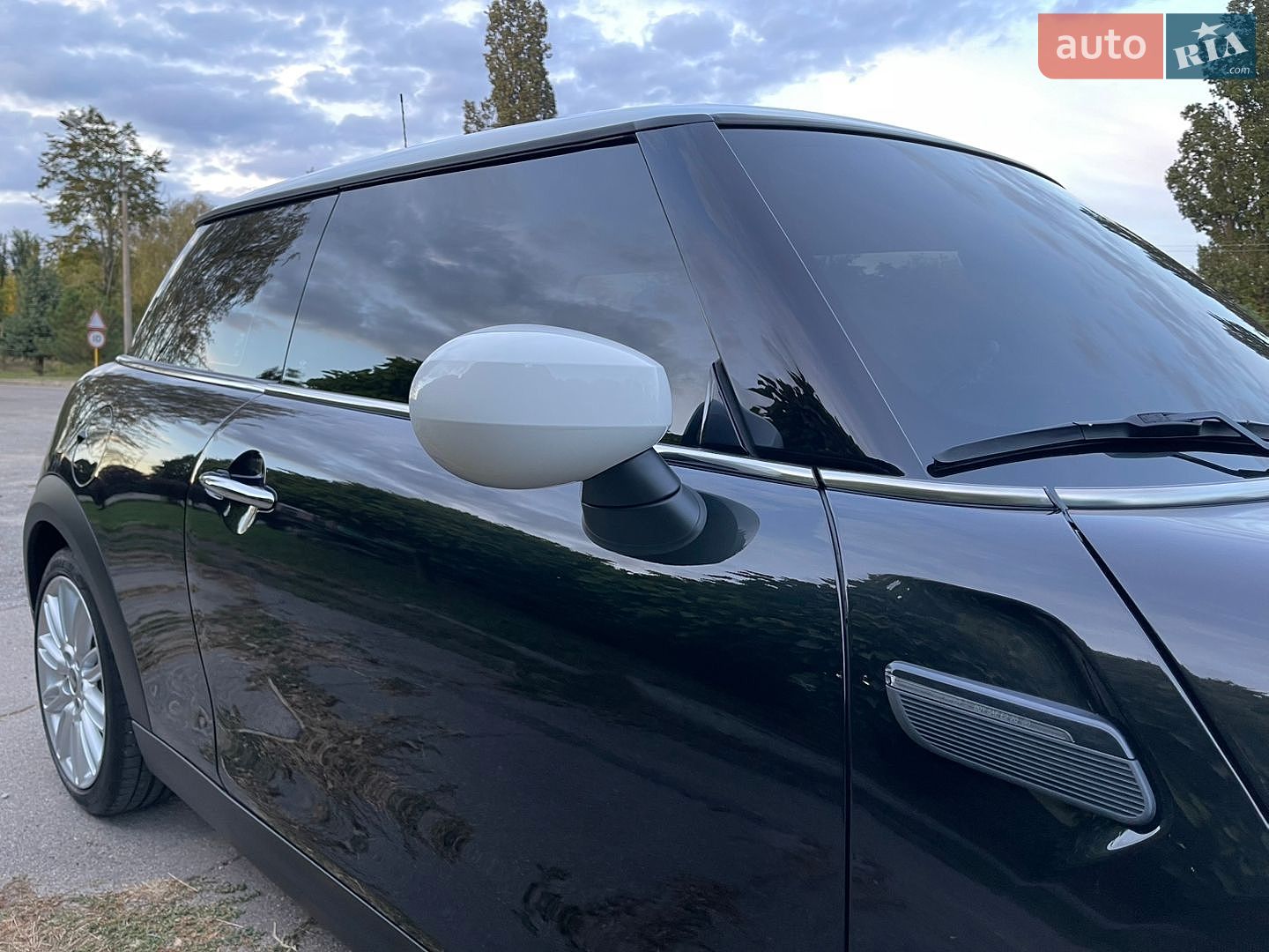 MINI Cooper 2022 VIN WMW41DH0XP2T18391 фото оголошення 10 з 59