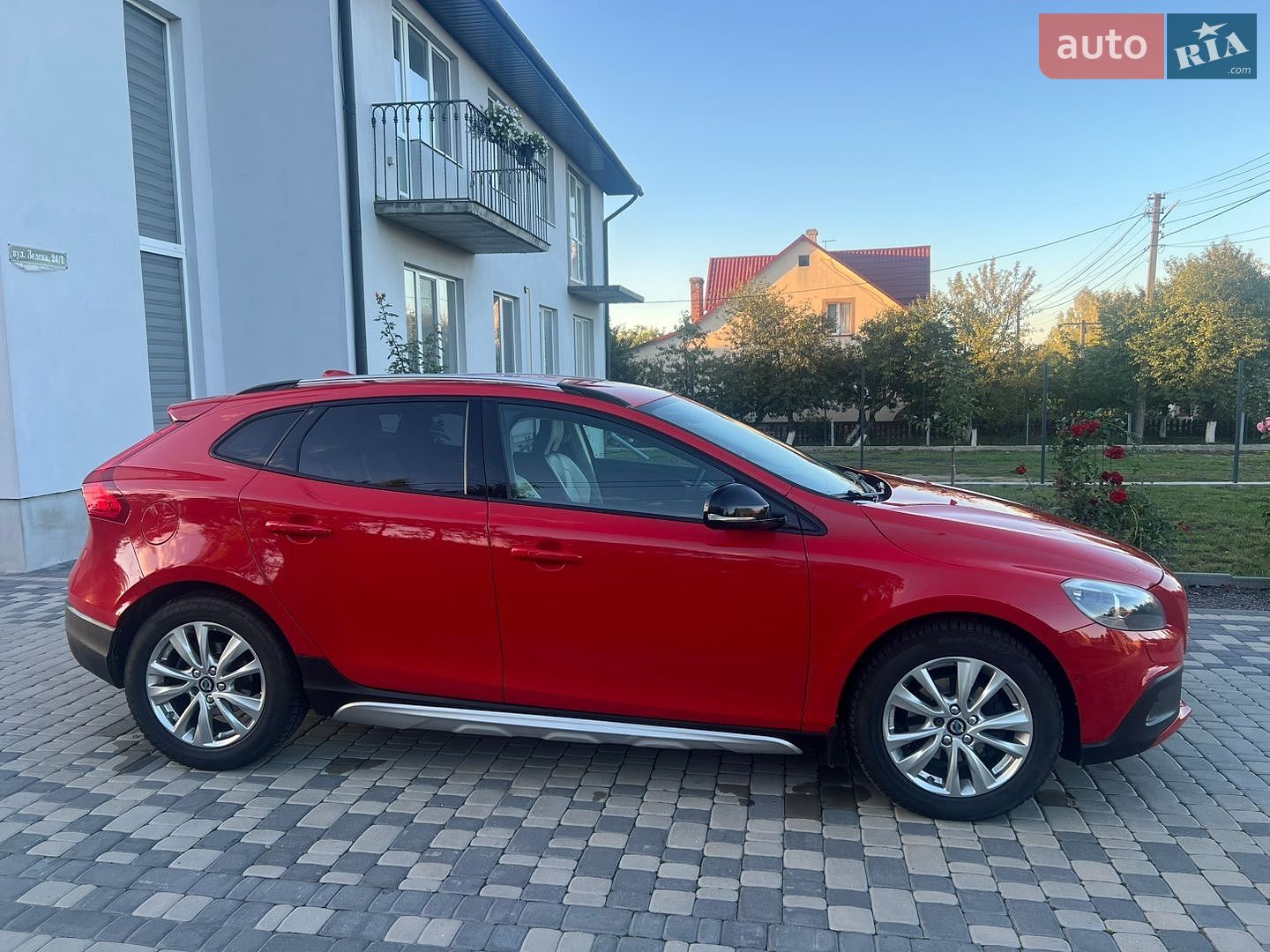 Volvo V40 Cross Country 2013 VIN YV1MZ8451D2002645 фото оголошення 5 з 50