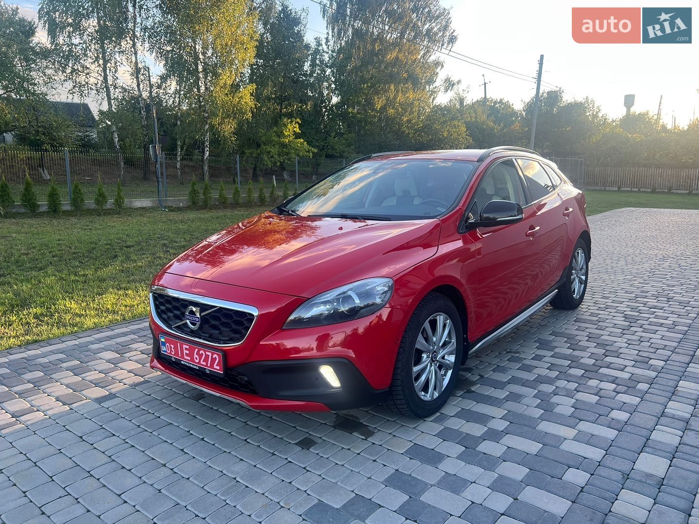 Volvo V40 Cross Country 2013 VIN YV1MZ8451D2002645 фото оголошення 3 з 50