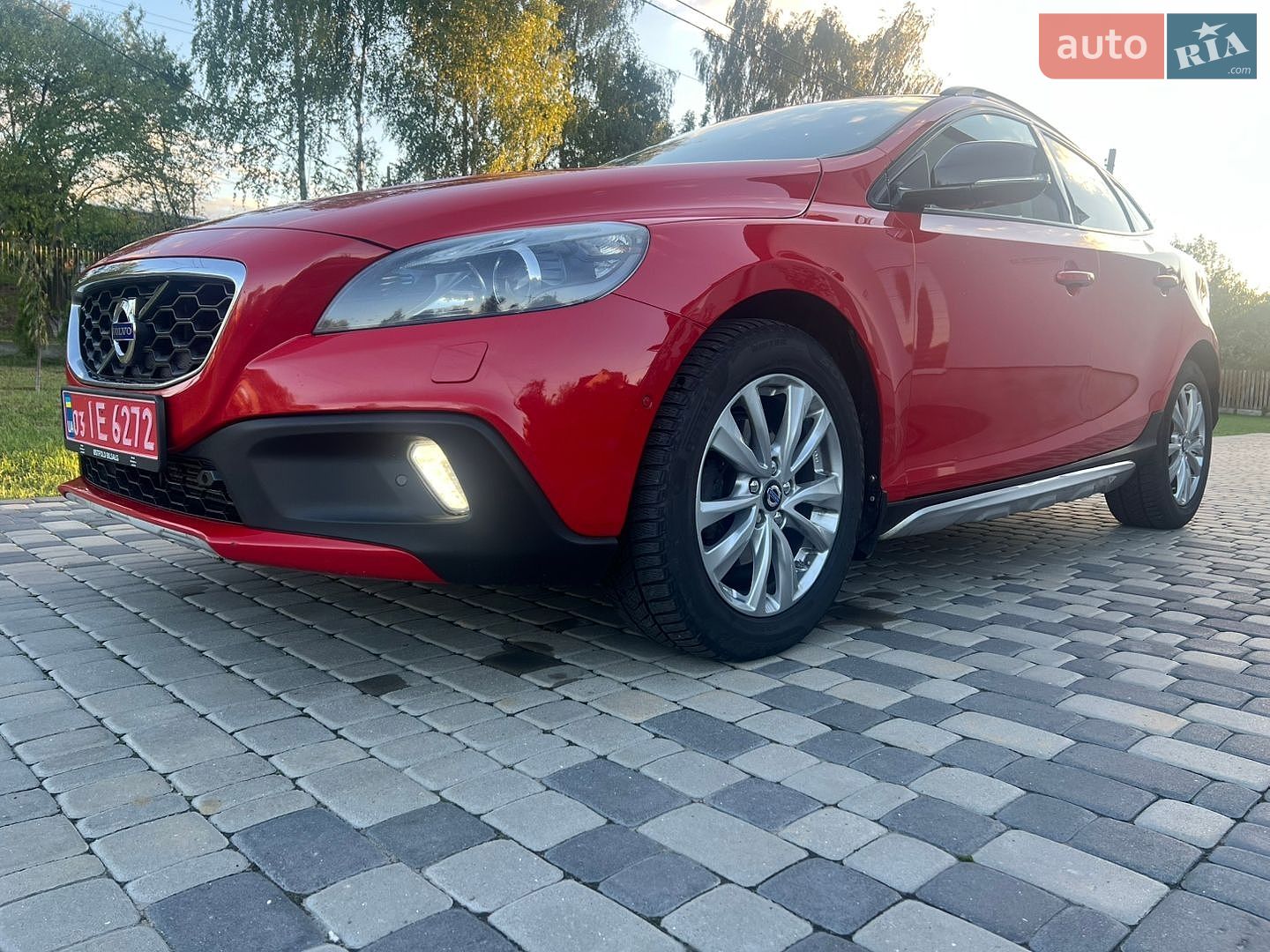 Volvo V40 Cross Country 2013 VIN YV1MZ8451D2002645 фото оголошення 4 з 50