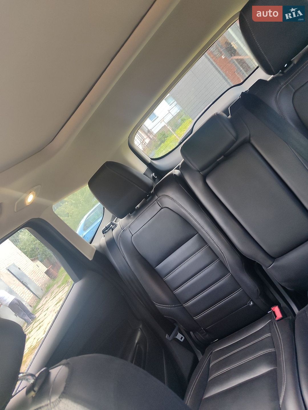 Ford Escape 2016 VIN 1FMCU0G90HUA89123 фото оголошення 8 з 15