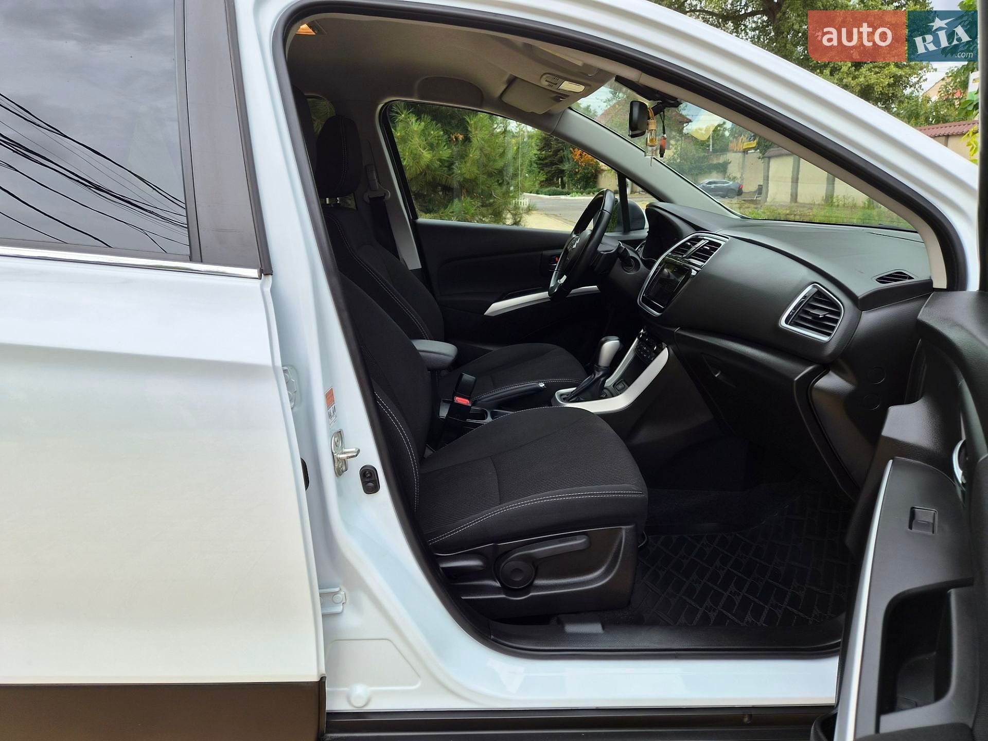 Suzuki SX4 2021 VIN TSMJYBA2S00836016 фото оголошення 40 з 60