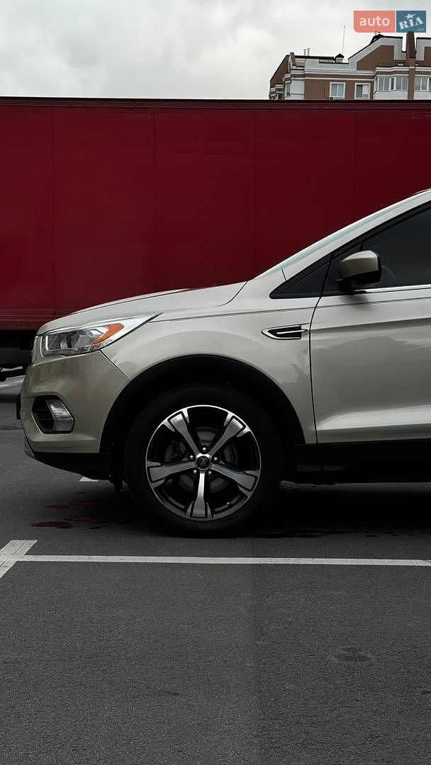 Ford Escape 2018 VIN 1FMCU0HD4JUD14880 фото оголошення 8 з 47