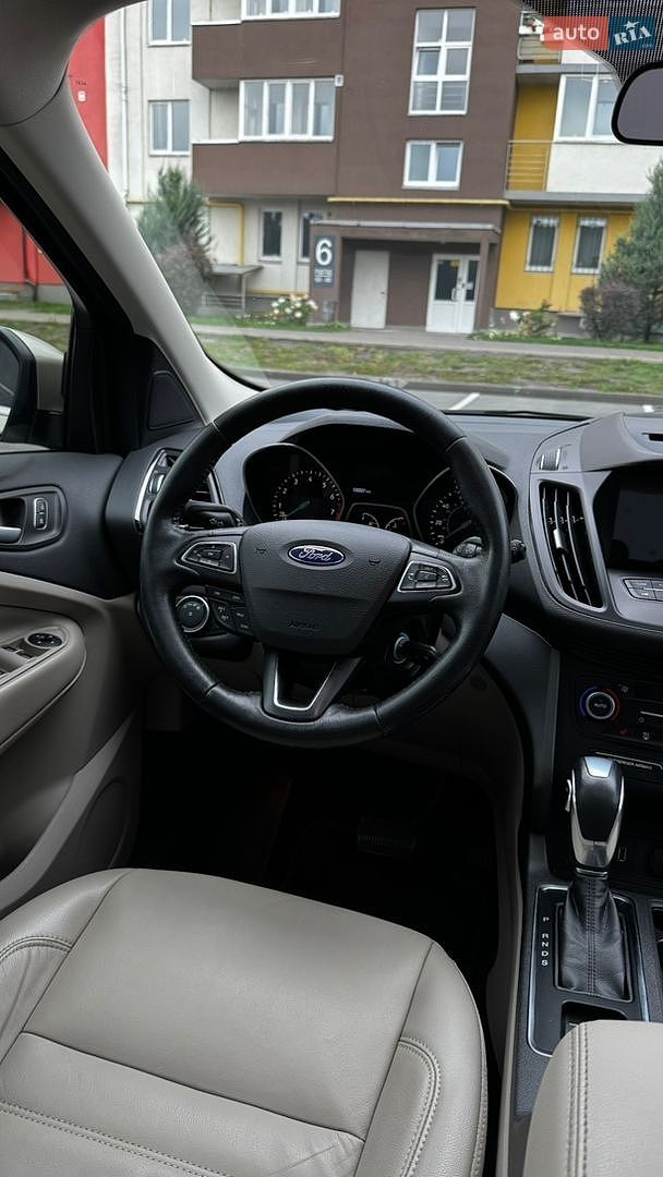 Ford Escape 2018 VIN 1FMCU0HD4JUD14880 фото оголошення 19 з 47