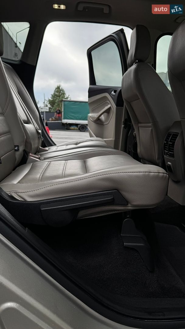 Ford Escape 2018 VIN 1FMCU0HD4JUD14880 фото оголошення 26 з 47