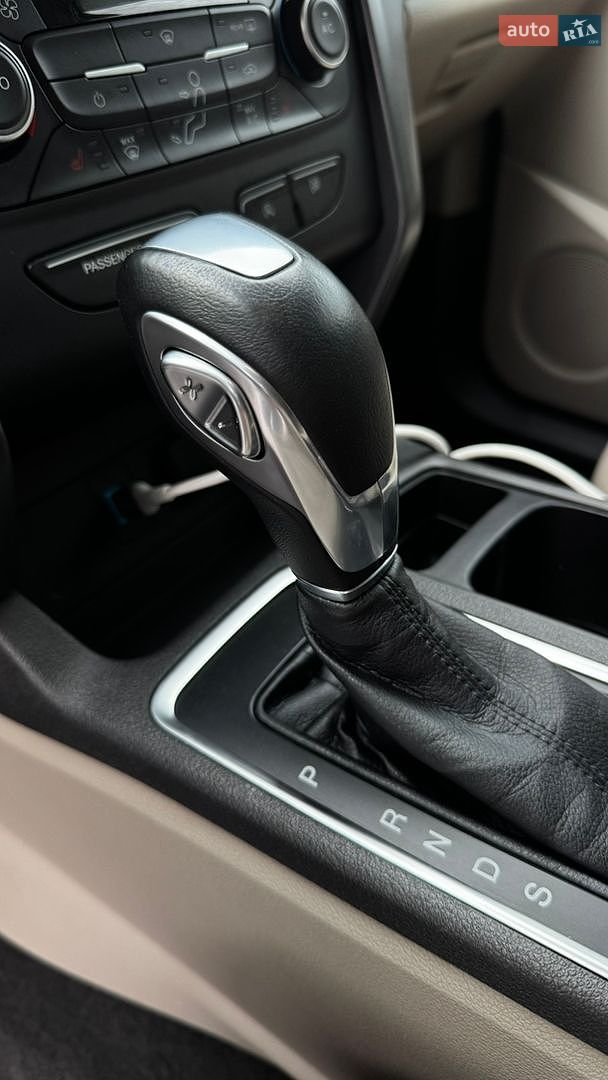 Ford Escape 2018 VIN 1FMCU0HD4JUD14880 фото оголошення 43 з 47