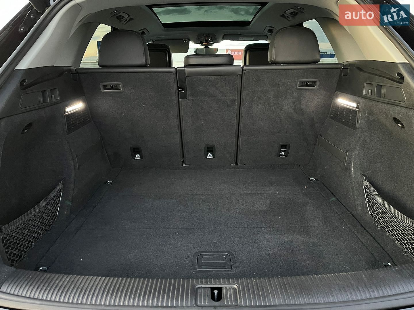 Audi Q5 2018 VIN WA1BNAFY9J2207693 фото оголошення 9 з 48
