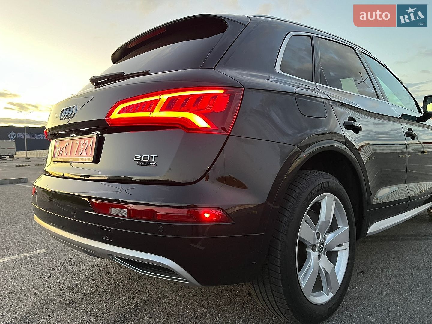 Audi Q5 2018 VIN WA1BNAFY9J2207693 фото оголошення 23 з 48