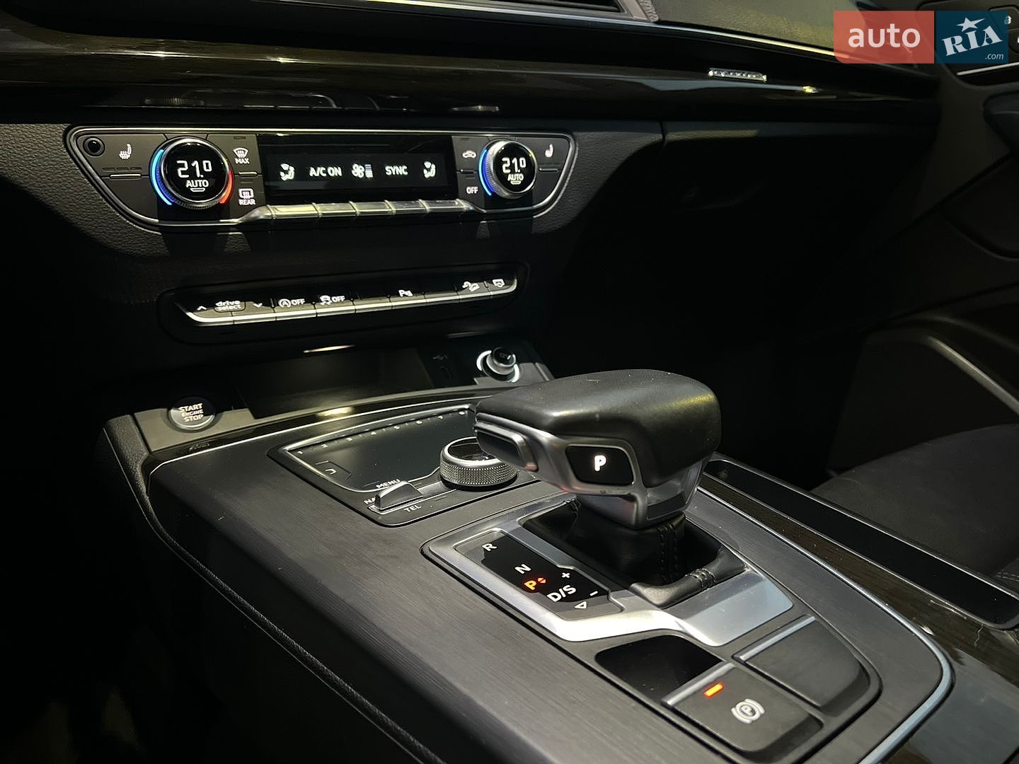 Audi Q5 2018 VIN WA1BNAFY9J2207693 фото оголошення 36 з 48