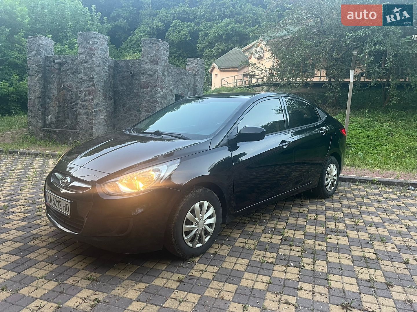 Hyundai Accent 2017 VIN KMHCT4AE5HU383228 фото оголошення 2 з 25