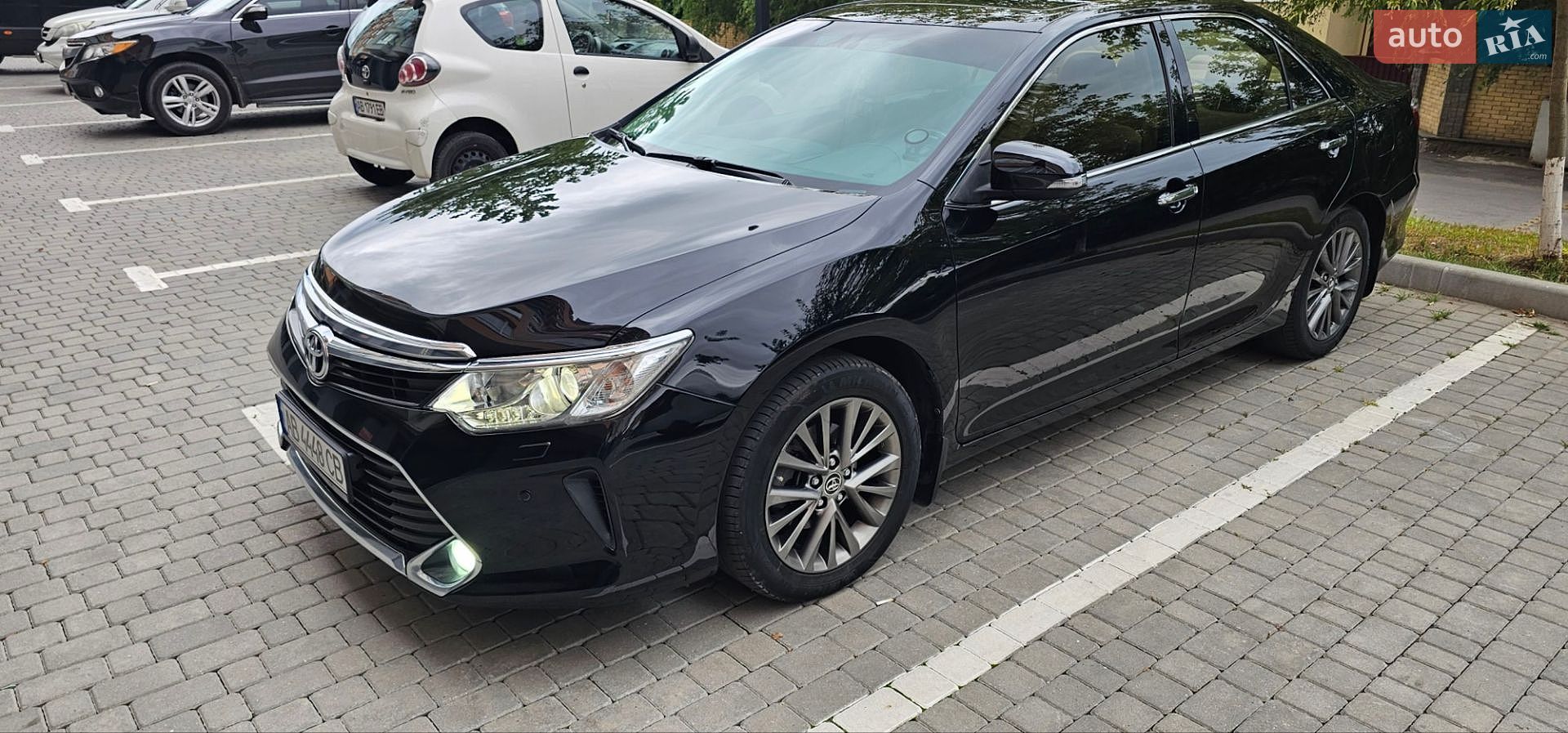 TOYOTA CAMRY 2016 VIN JTNBFYFK403033818 фото оголошення 3 з 40