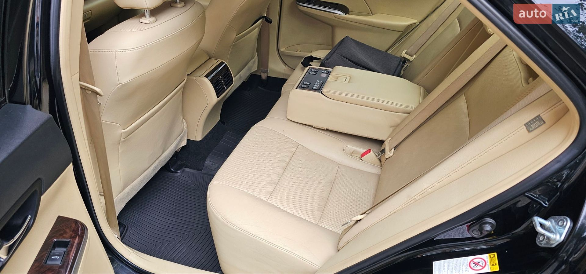 TOYOTA CAMRY 2016 VIN JTNBFYFK403033818 фото оголошення 9 з 40