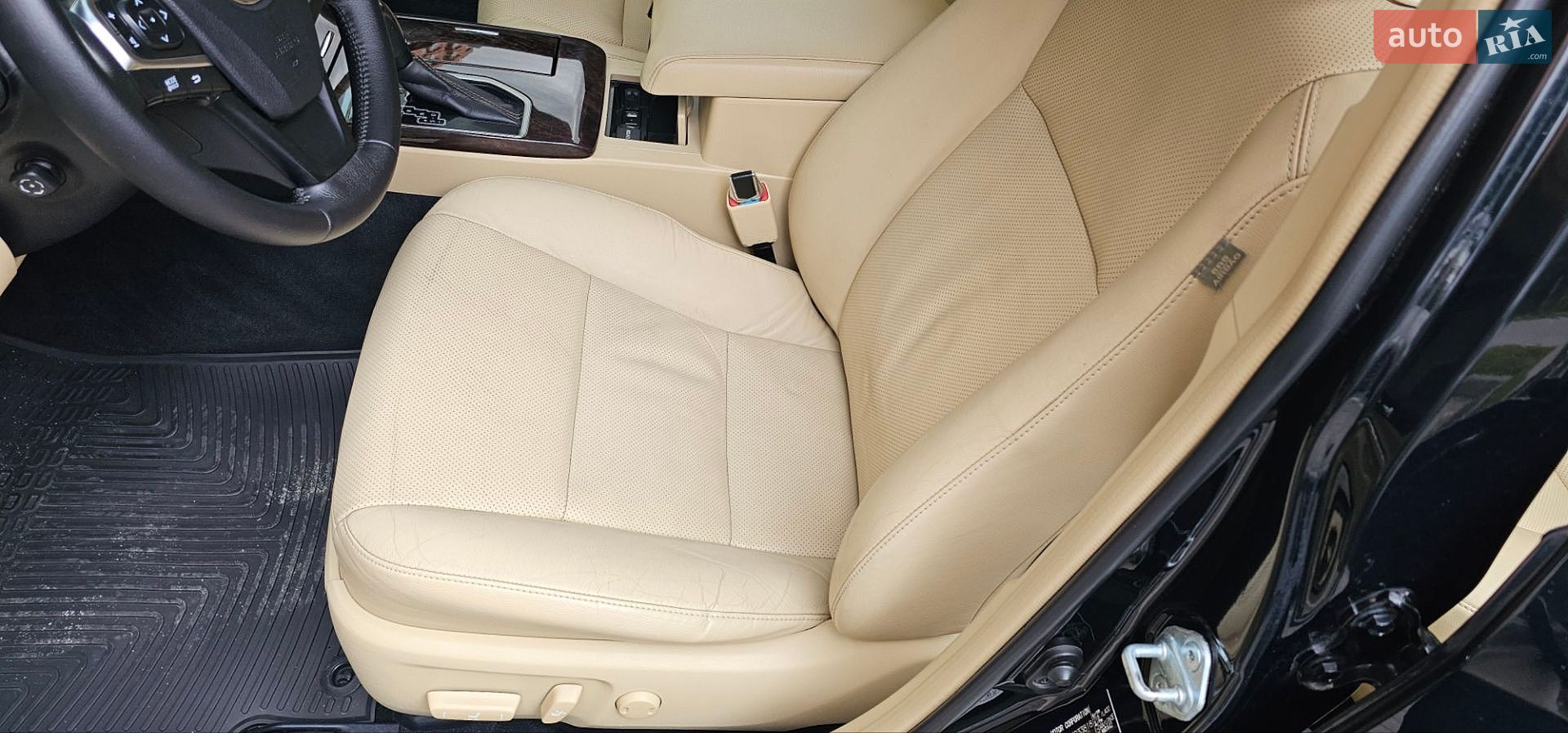 TOYOTA CAMRY 2016 VIN JTNBFYFK403033818 фото оголошення 28 з 40