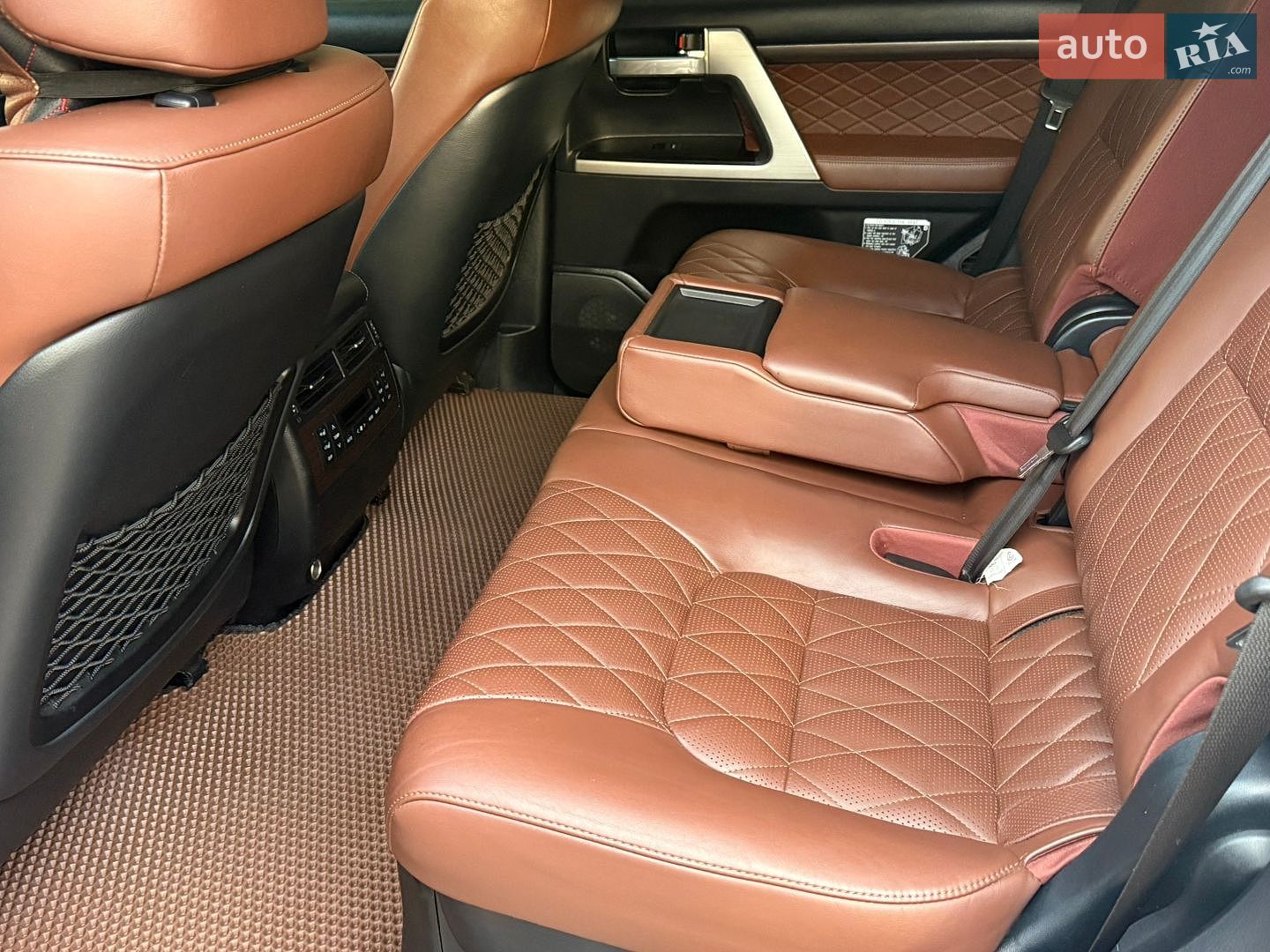 Toyota Land Cruiser 2017 VIN JTMCV02J504222434 фото оголошення 64 з 96