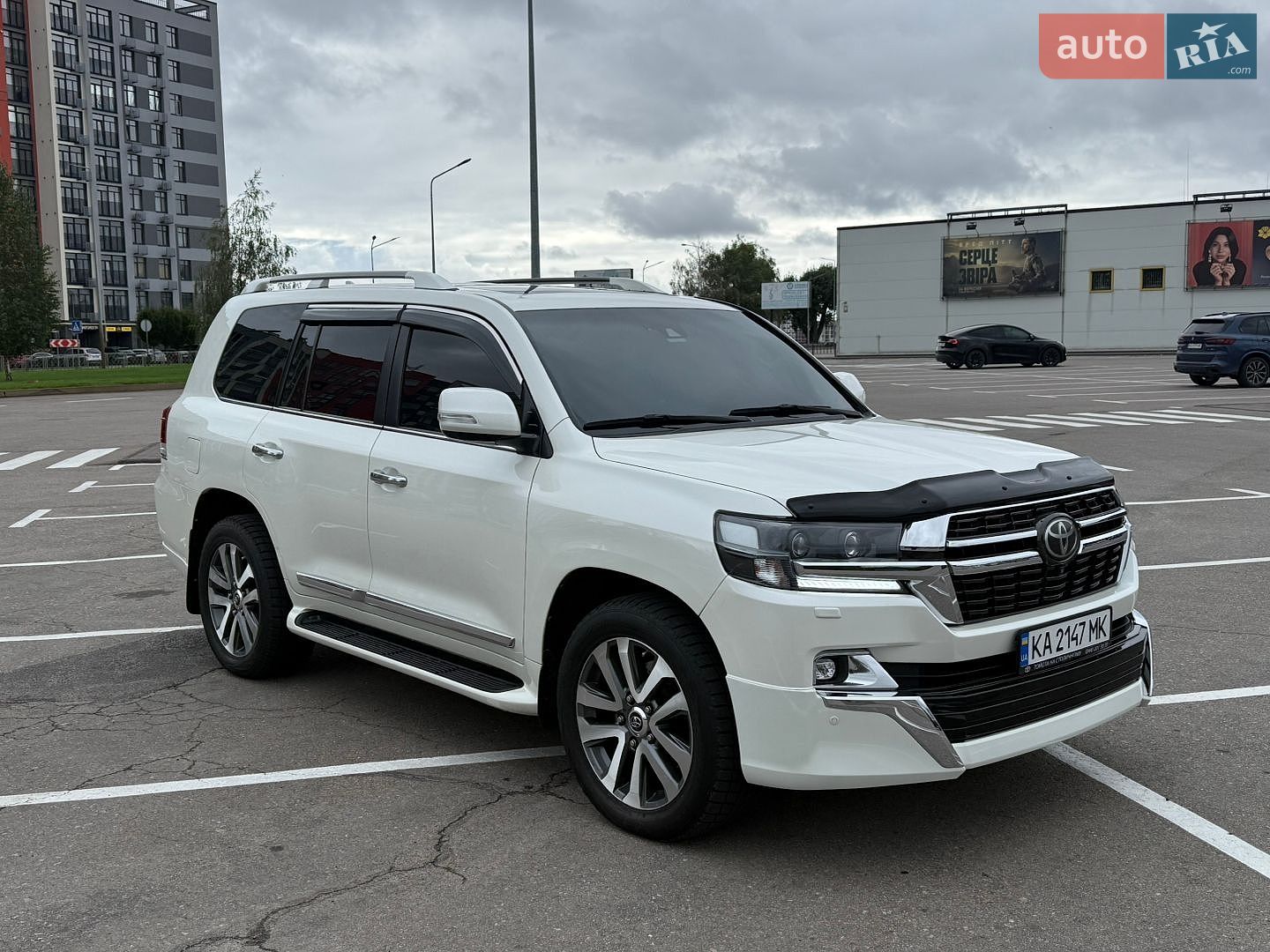 Toyota Land Cruiser 2017 VIN JTMCV02J504222434 фото оголошення 3 з 96