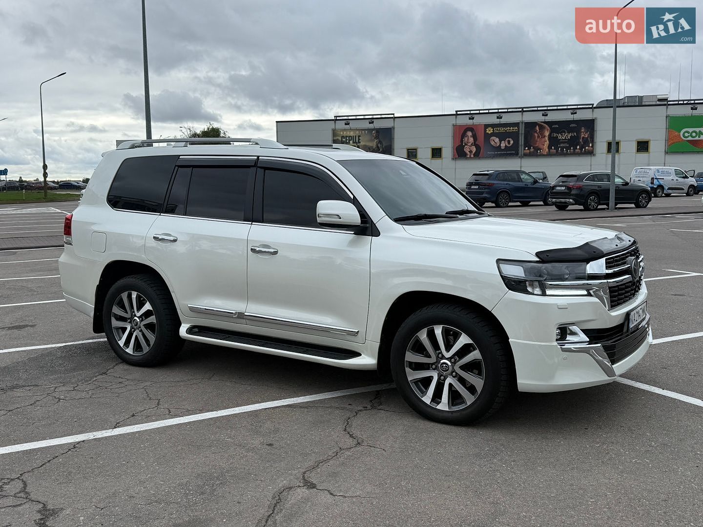 Toyota Land Cruiser 2017 VIN JTMCV02J504222434 фото оголошення 23 з 96