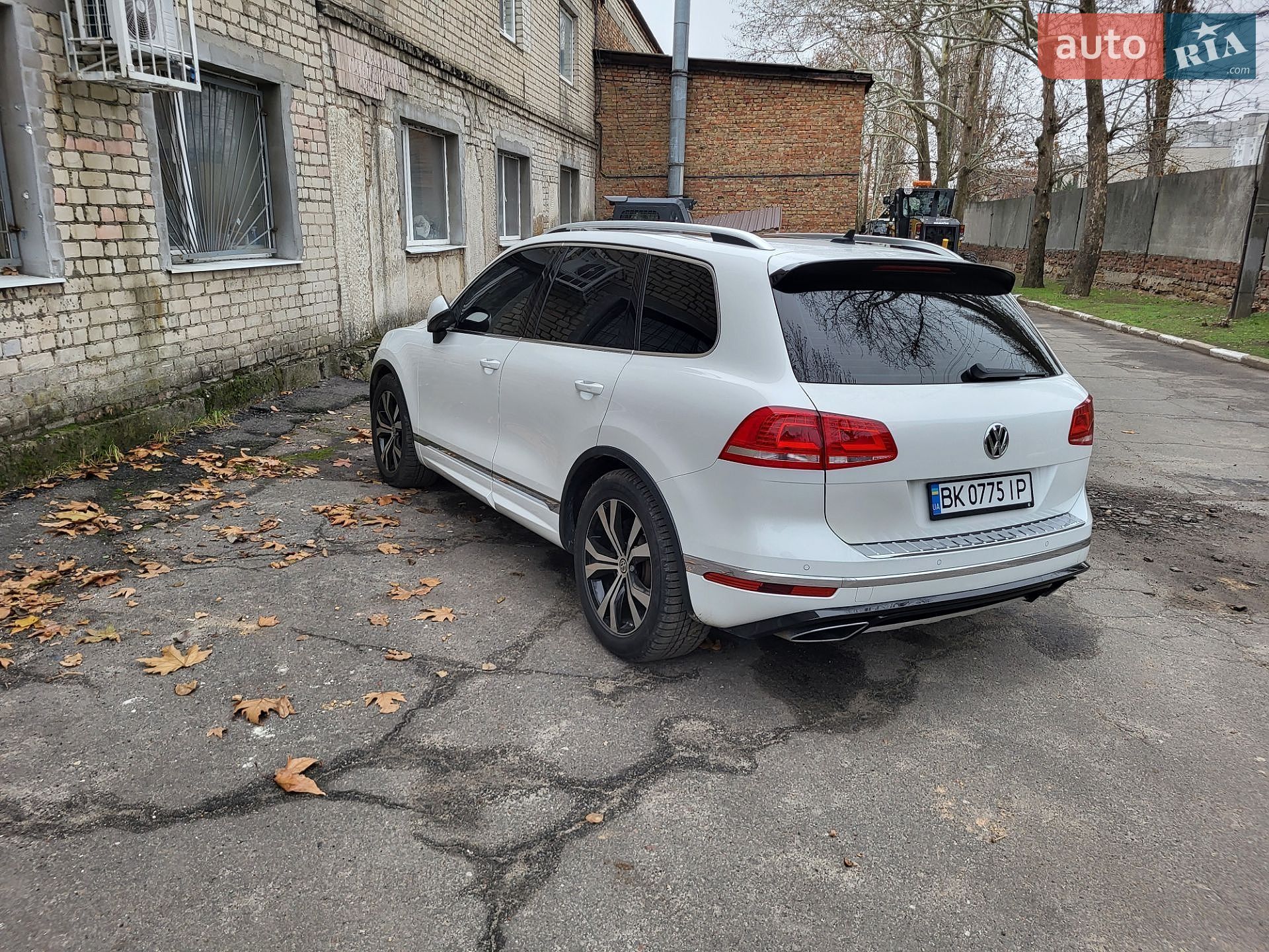 Volkswagen Touareg 2015 VIN WVGZZZ7PZGD004166 фото оголошення 5 з 128