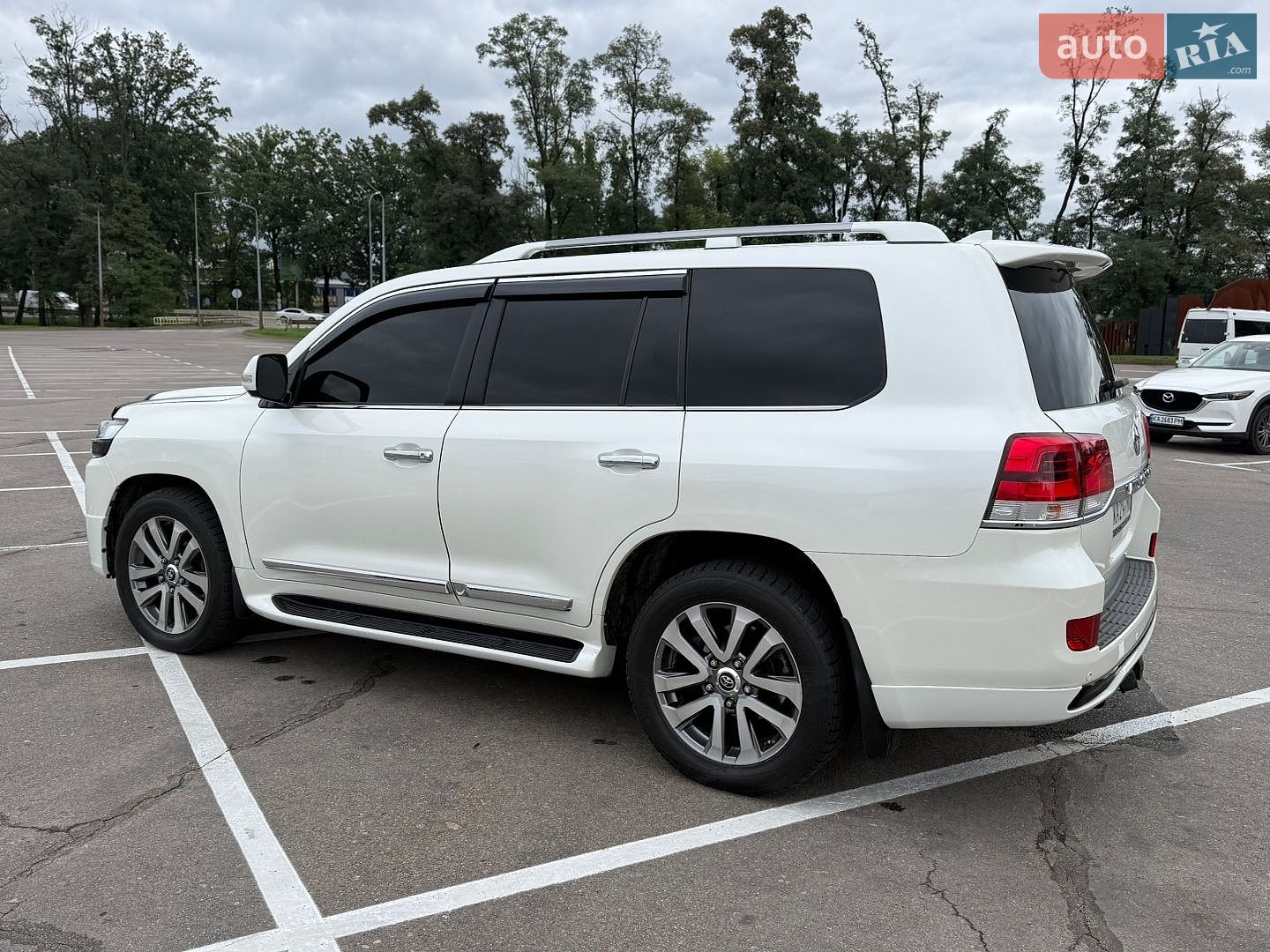 Toyota Land Cruiser 2017 VIN JTMCV02J504222434 фото оголошення 25 з 96
