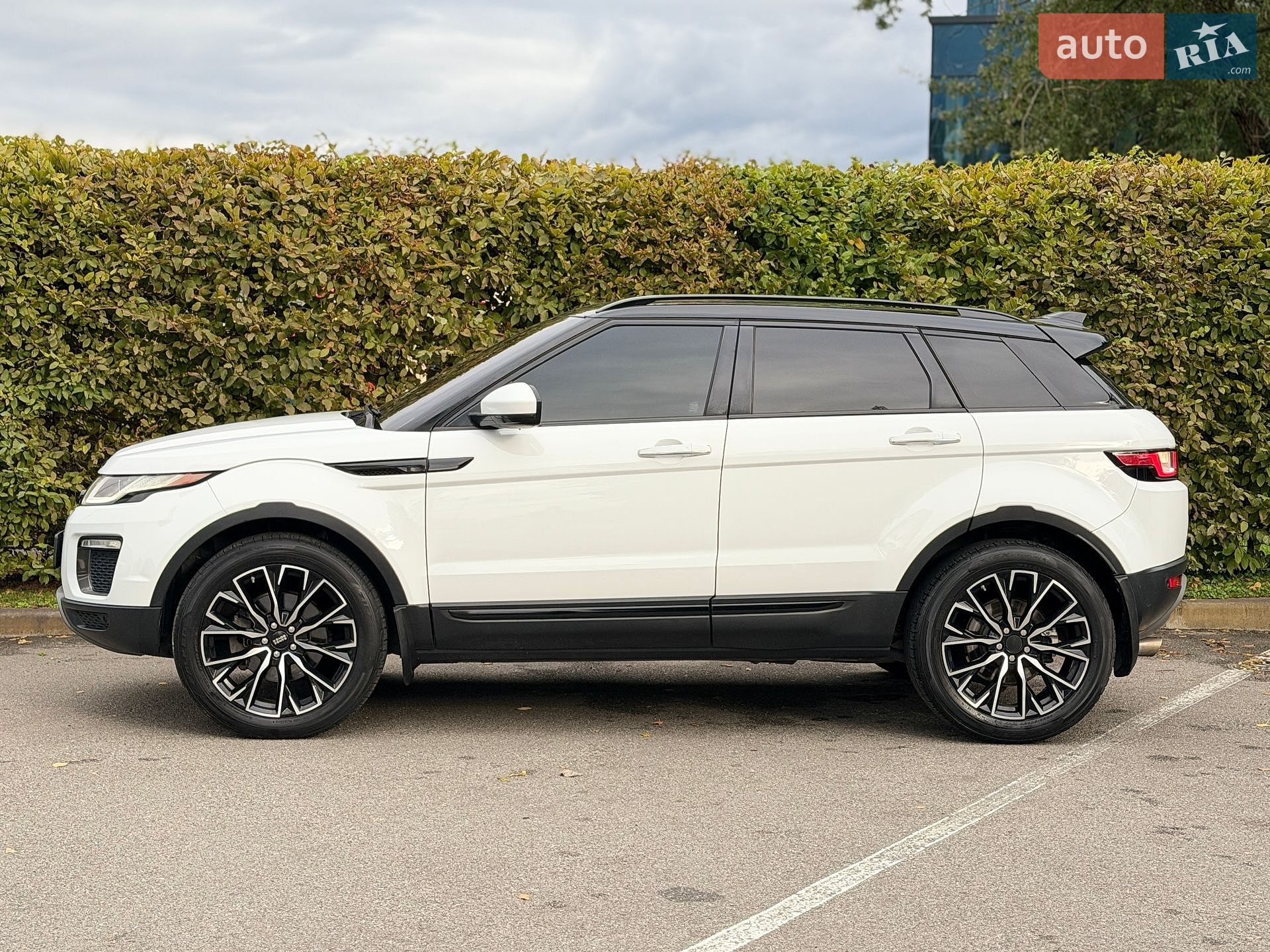 Land Rover Range Rover Evoque 2015 VIN SALVR2BGXGH082194 фото оголошення 10 з 42