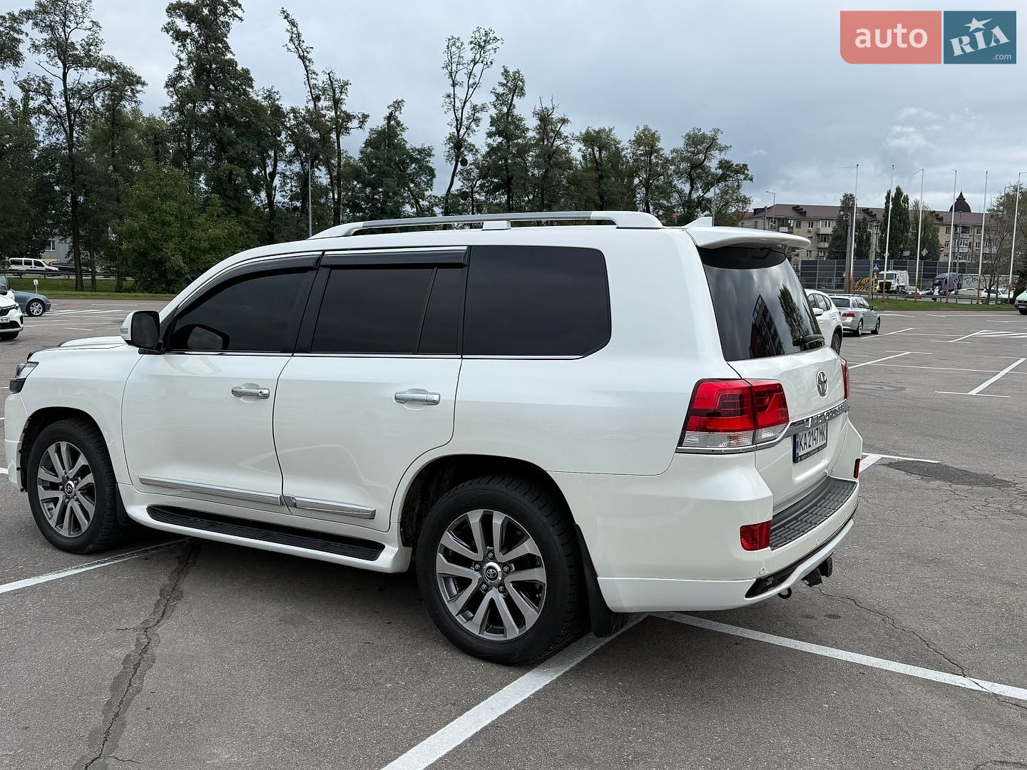 Toyota Land Cruiser 2017 VIN JTMCV02J504222434 фото оголошення 32 з 96