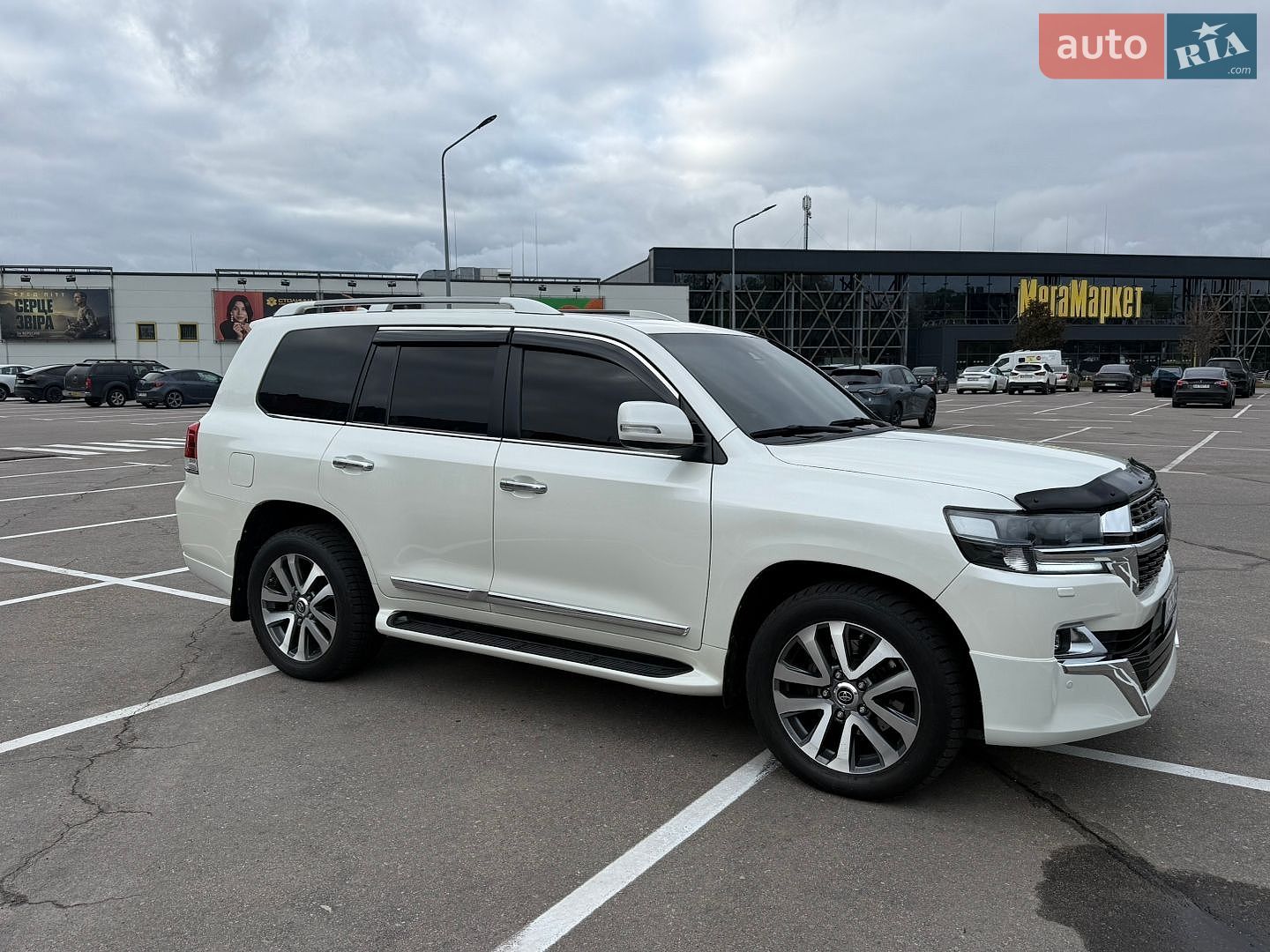 Toyota Land Cruiser 2017 VIN JTMCV02J504222434 фото оголошення 34 з 96