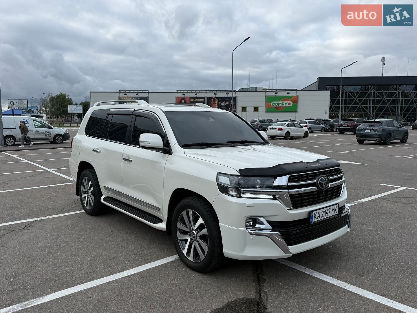 Toyota Land Cruiser 2017 VIN JTMCV02J504222434 фото оголошення 16 з 96