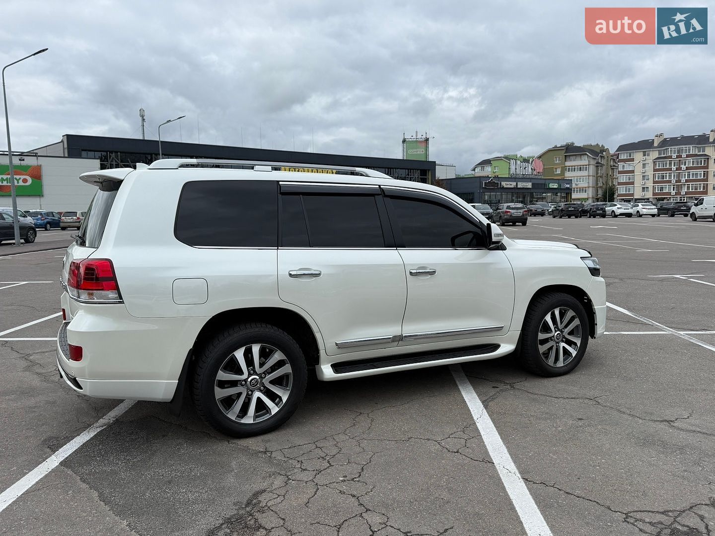 Toyota Land Cruiser 2017 VIN JTMCV02J504222434 фото оголошення 36 з 96
