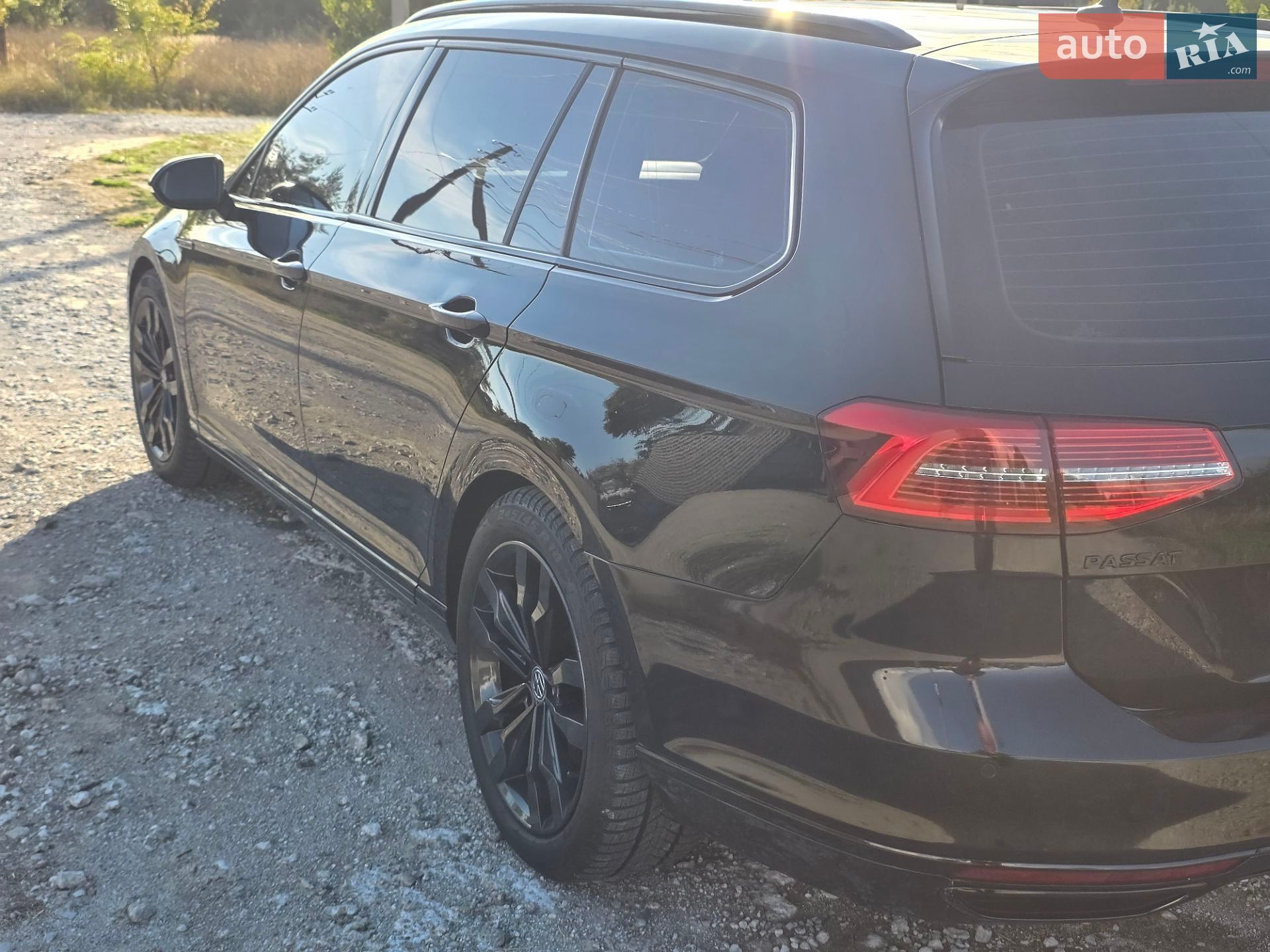 Volkswagen Passat 2018 VIN WVWZZZ3CZJE046131 фото оголошення 4 з 24