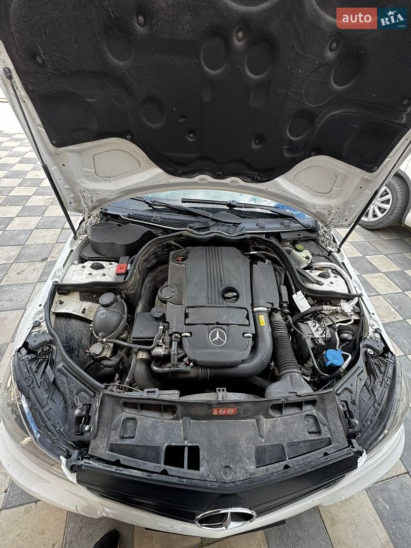 Mercedes-Benz C-Class 2012 VIN WDDGF4HB3DF972730 фото оголошення 47 з 47