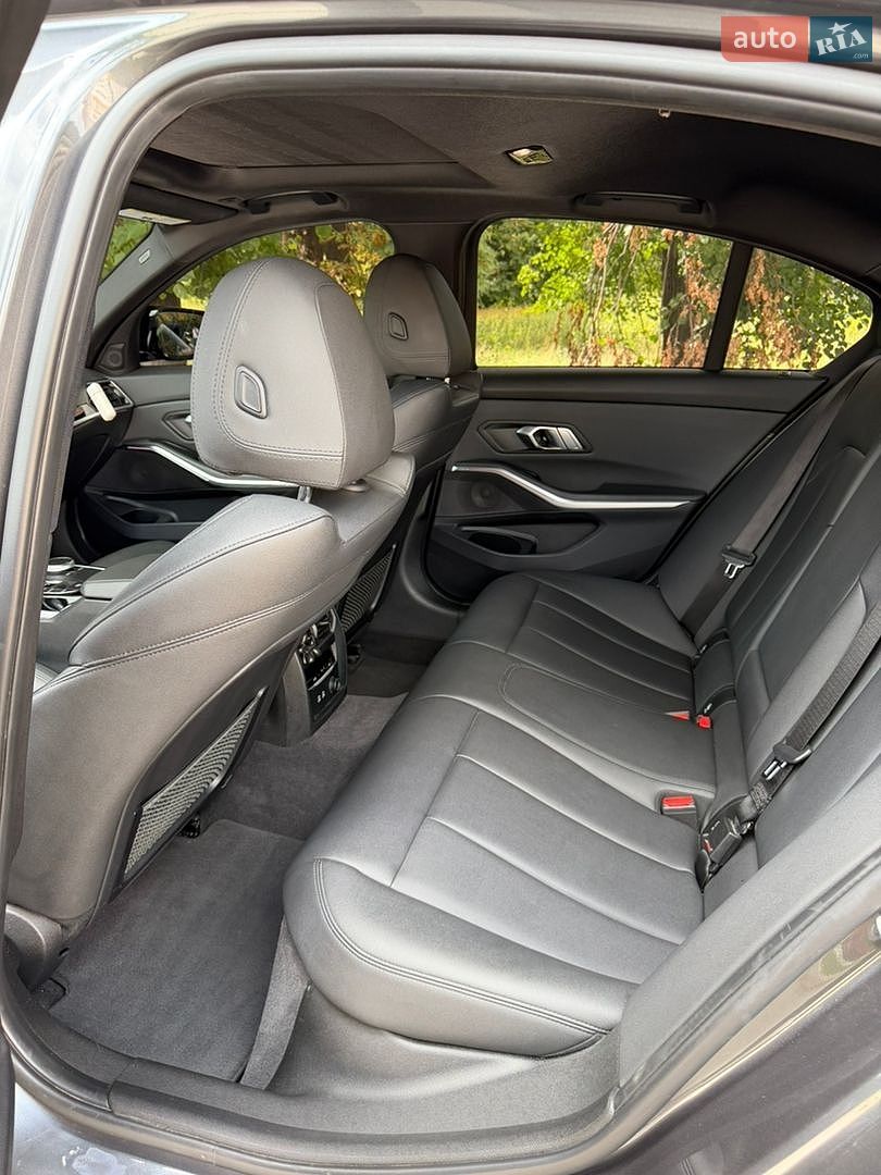 BMW 3 Series 2019 VIN WBA5R1C54KAK10121 фото оголошення 18 з 21