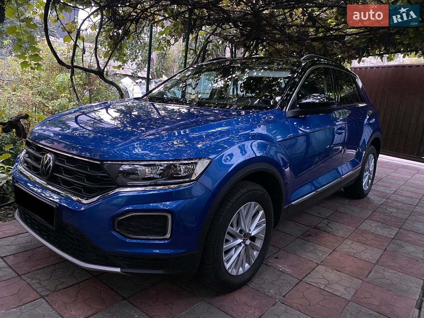Volkswagen T-Roc 2021 VIN WVGZZZA1ZMV118727 фото оголошення 2 з 18