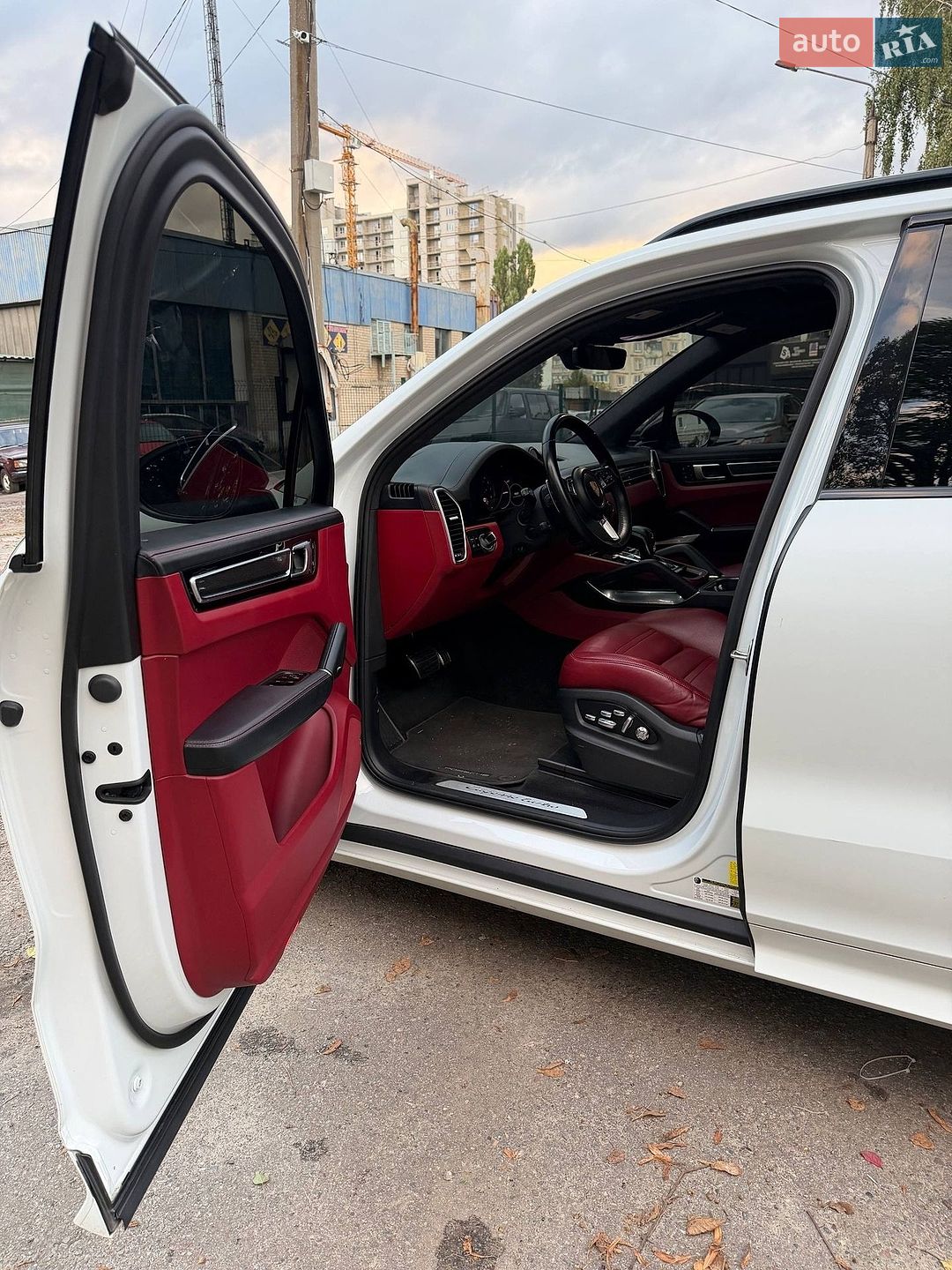 Porsche Cayenne 2018 VIN WP1AF2AY8KDA80600 фото оголошення 5 з 10