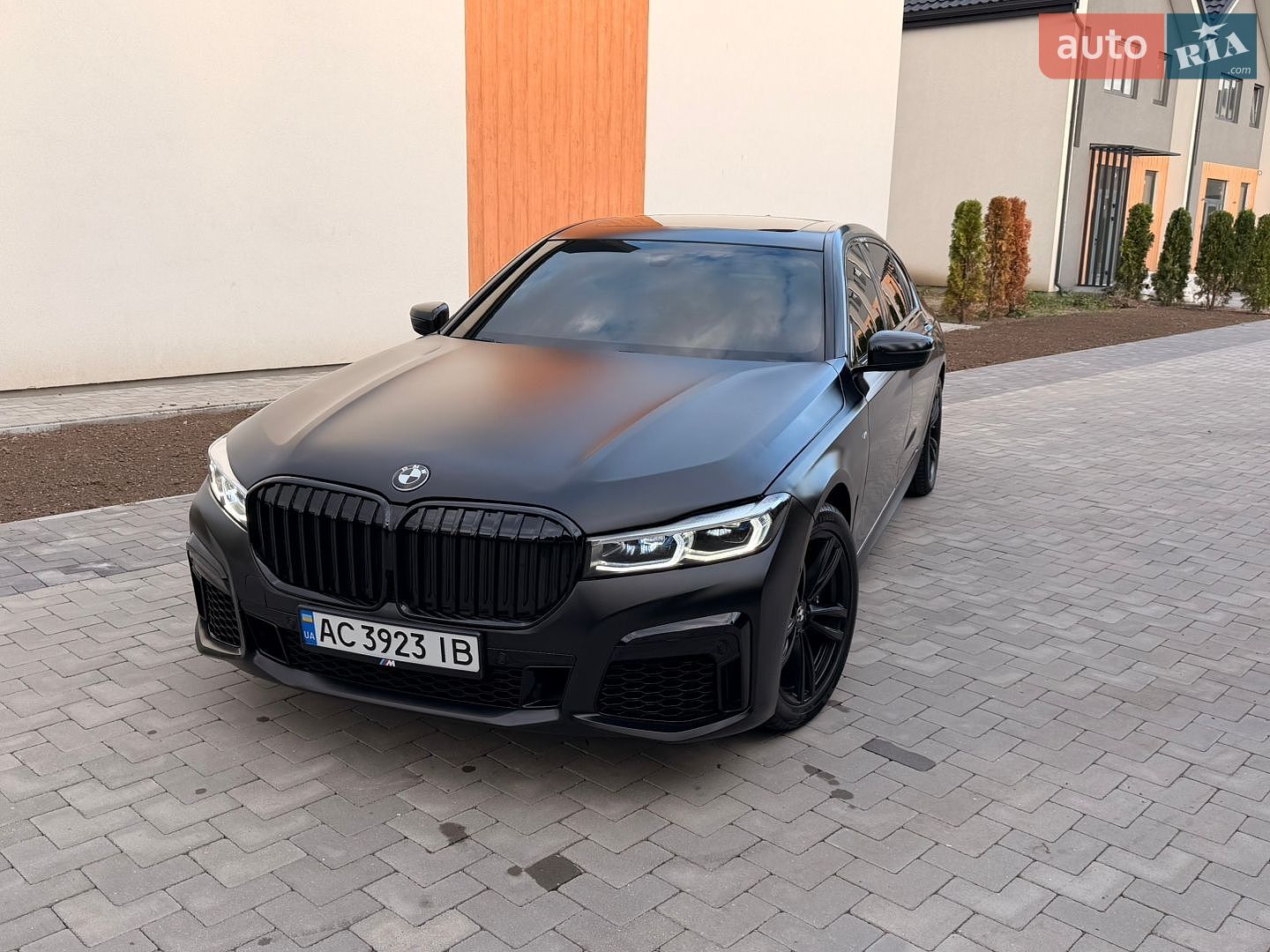 BMW 7 Series 2017 VIN WBA7F2C56JB238194 фото оголошення 3 з 42