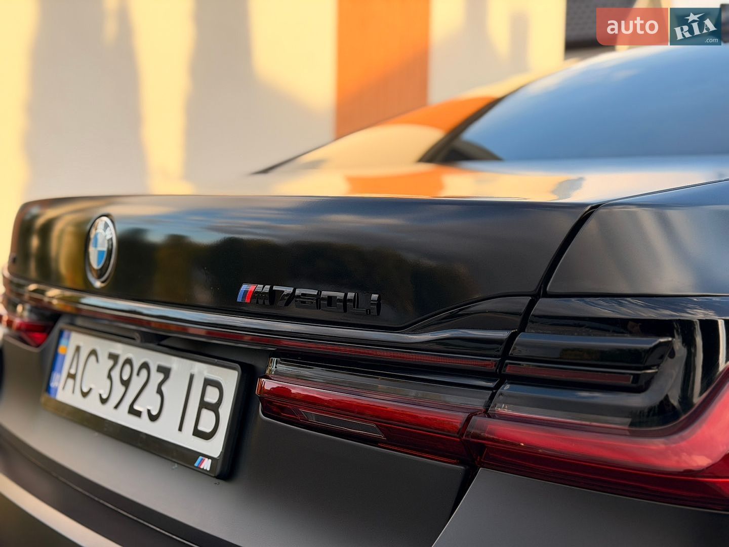 BMW 7 Series 2017 VIN WBA7F2C56JB238194 фото оголошення 18 з 42