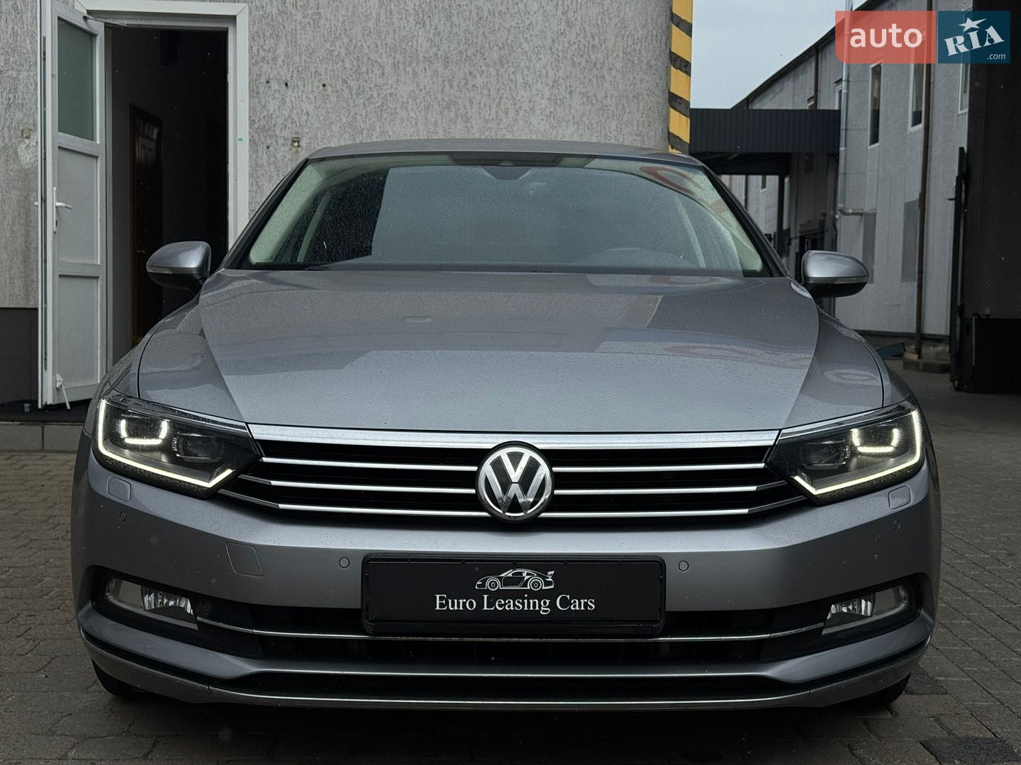 Volkswagen Passat 2018 VIN WVWZZZ3CZJE211698 фото оголошення 4 з 52
