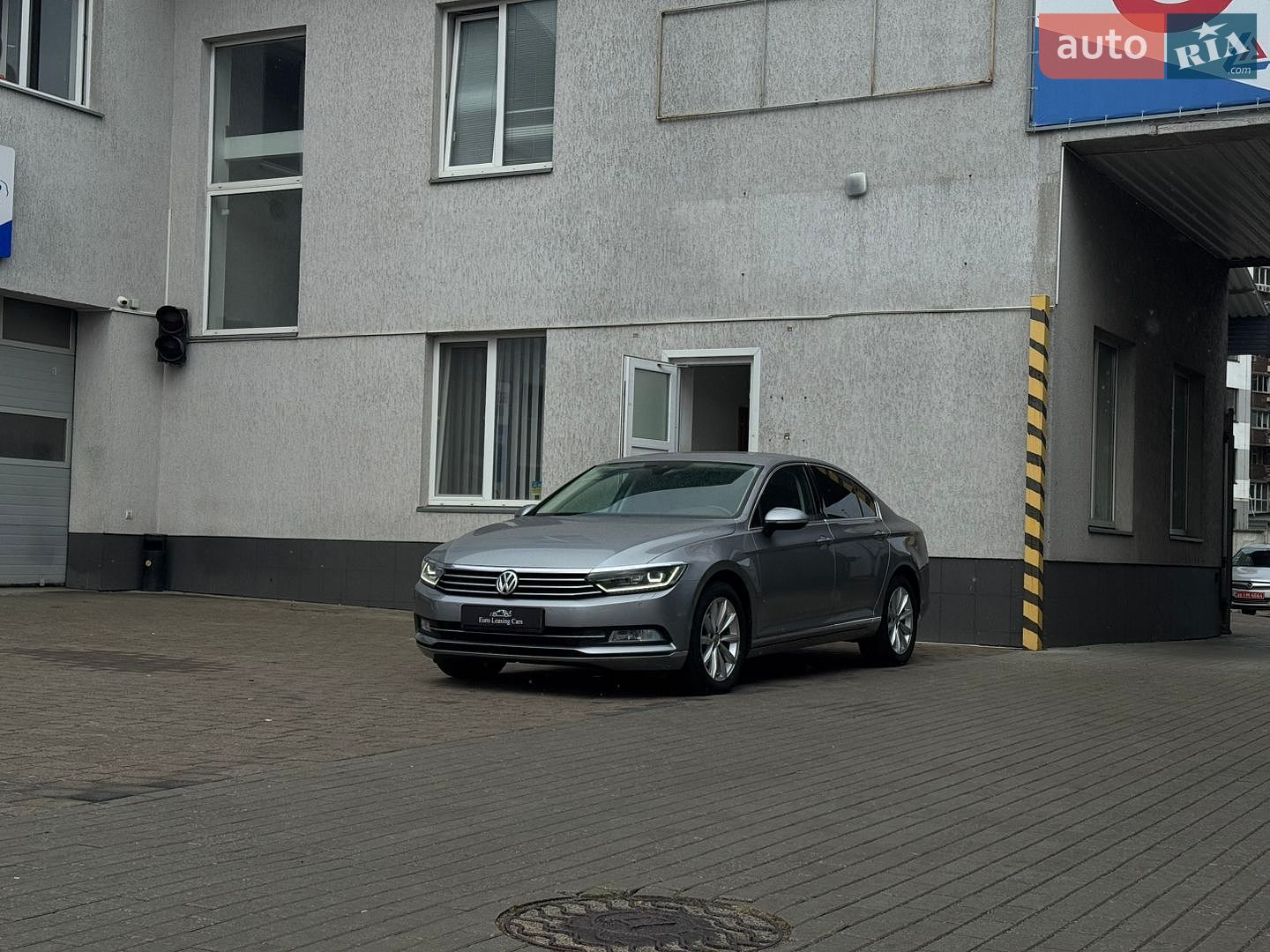 Volkswagen Passat 2018 VIN WVWZZZ3CZJE211698 фото оголошення 3 з 52