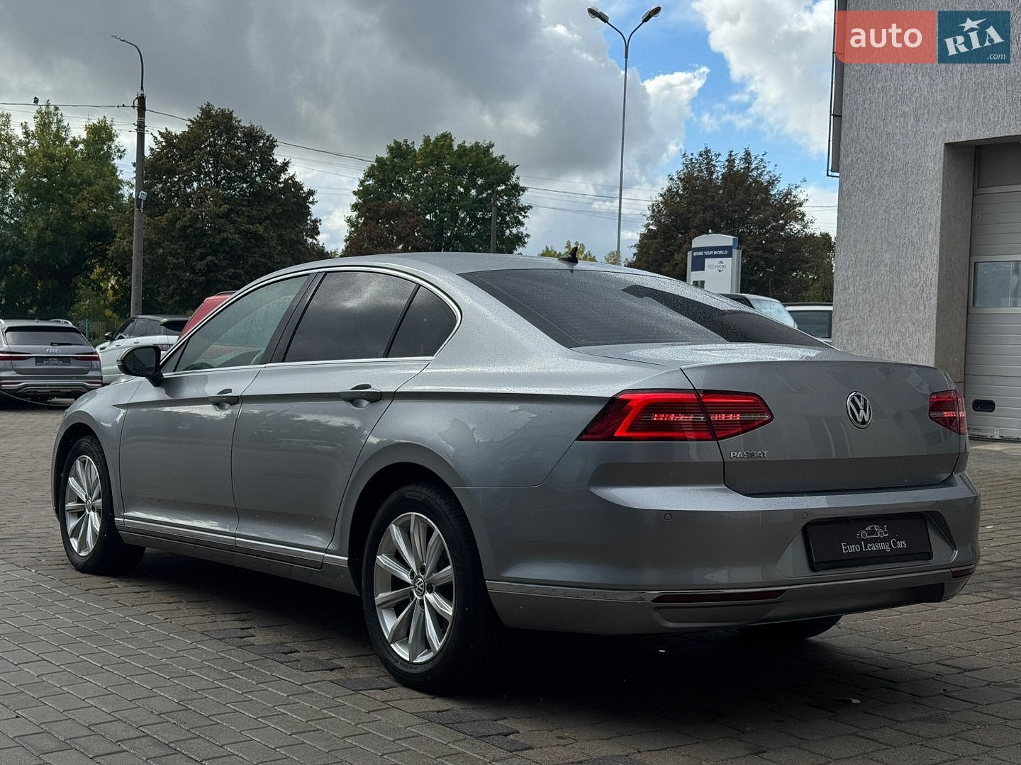 Volkswagen Passat 2018 VIN WVWZZZ3CZJE211698 фото оголошення 8 з 52