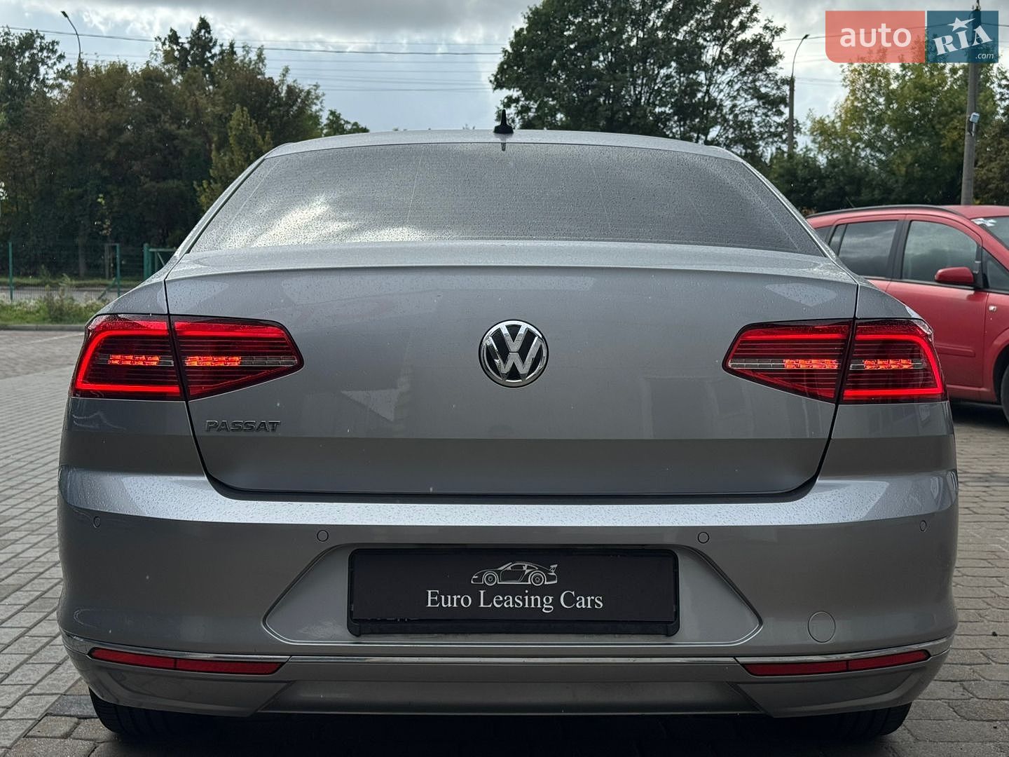 Volkswagen Passat 2018 VIN WVWZZZ3CZJE211698 фото оголошення 9 з 52