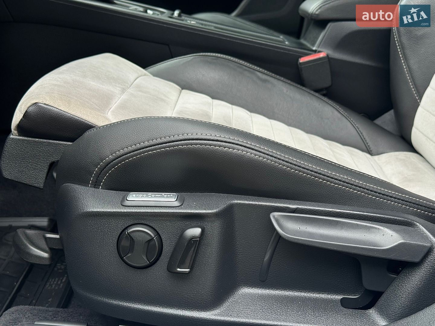 Volkswagen Passat 2018 VIN WVWZZZ3CZJE211698 фото оголошення 15 з 52
