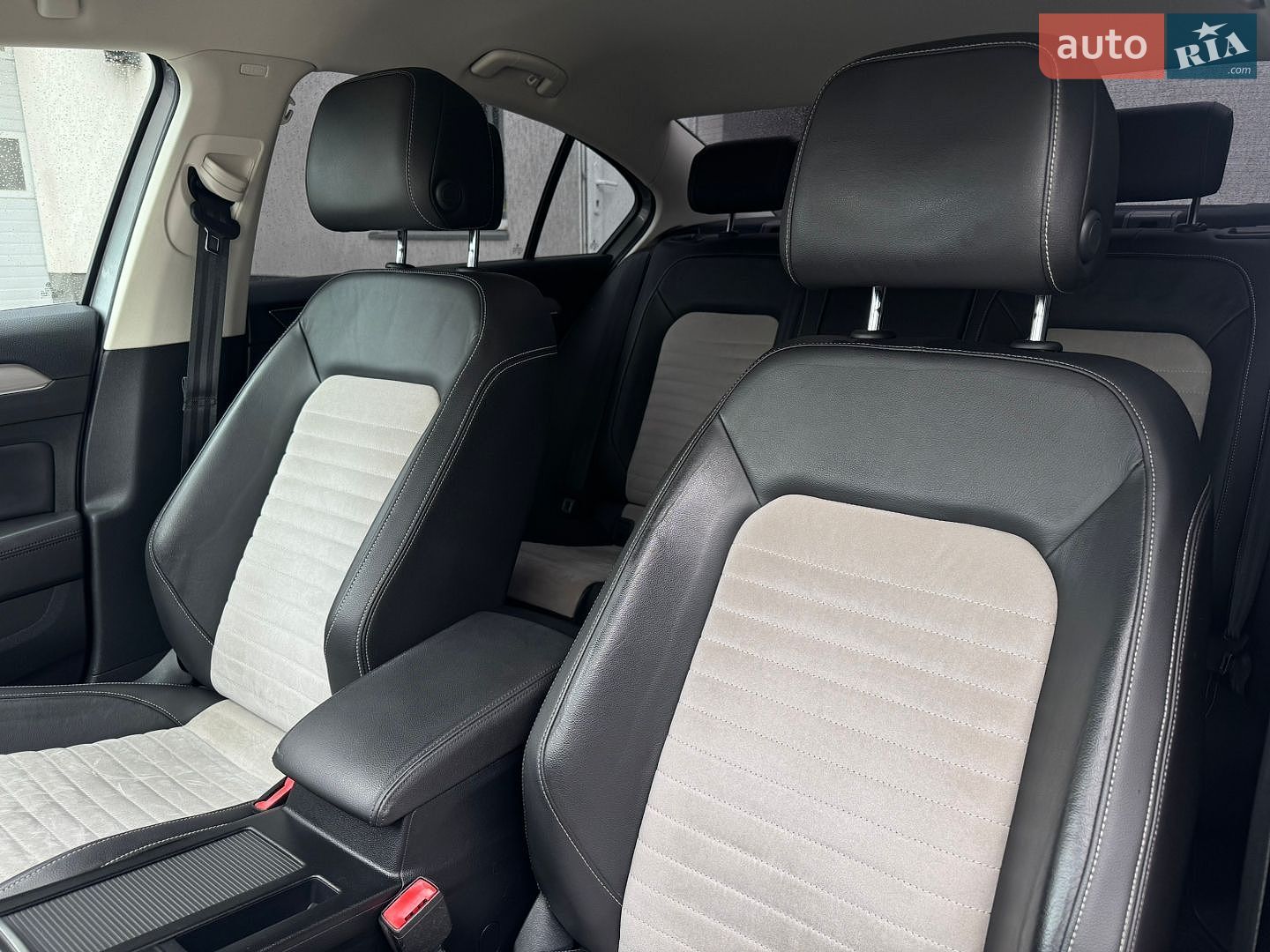 Volkswagen Passat 2018 VIN WVWZZZ3CZJE211698 фото оголошення 16 з 52
