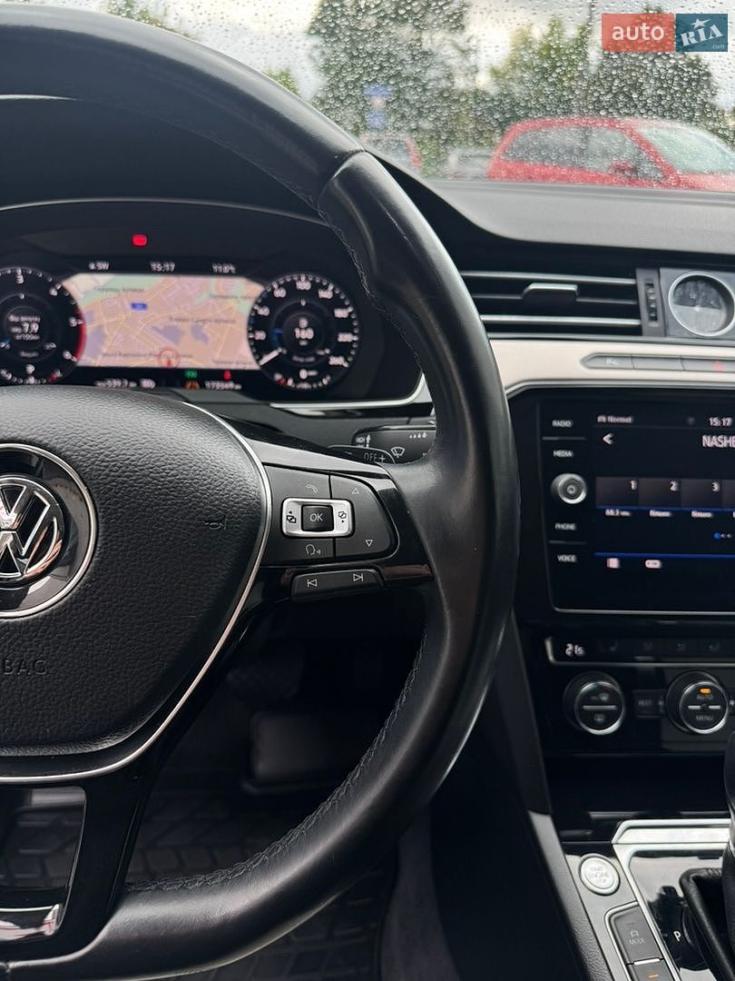 Volkswagen Passat 2018 VIN WVWZZZ3CZJE211698 фото оголошення 18 з 52