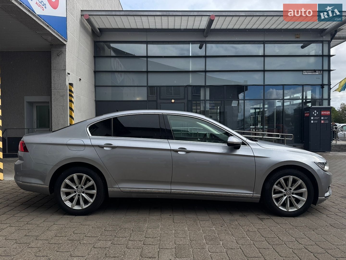 Volkswagen Passat 2018 VIN WVWZZZ3CZJE211698 фото оголошення 5 з 52