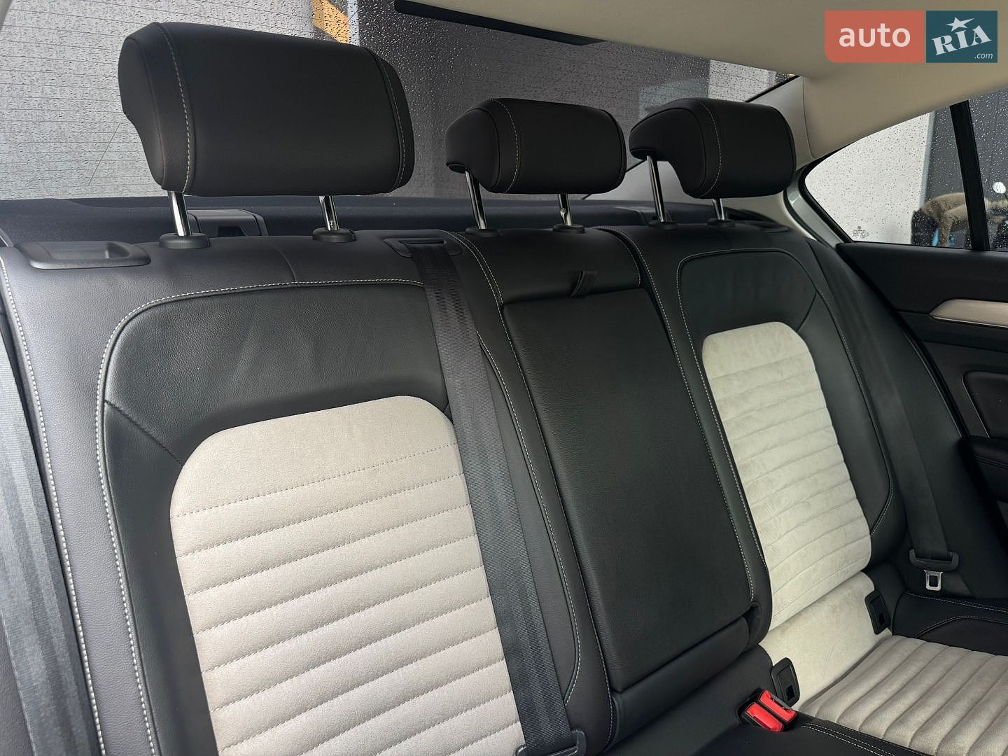 Volkswagen Passat 2018 VIN WVWZZZ3CZJE211698 фото оголошення 29 з 52