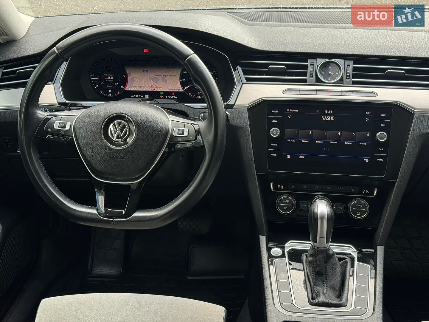 Volkswagen Passat 2018 VIN WVWZZZ3CZJE211698 фото оголошення 34 з 52