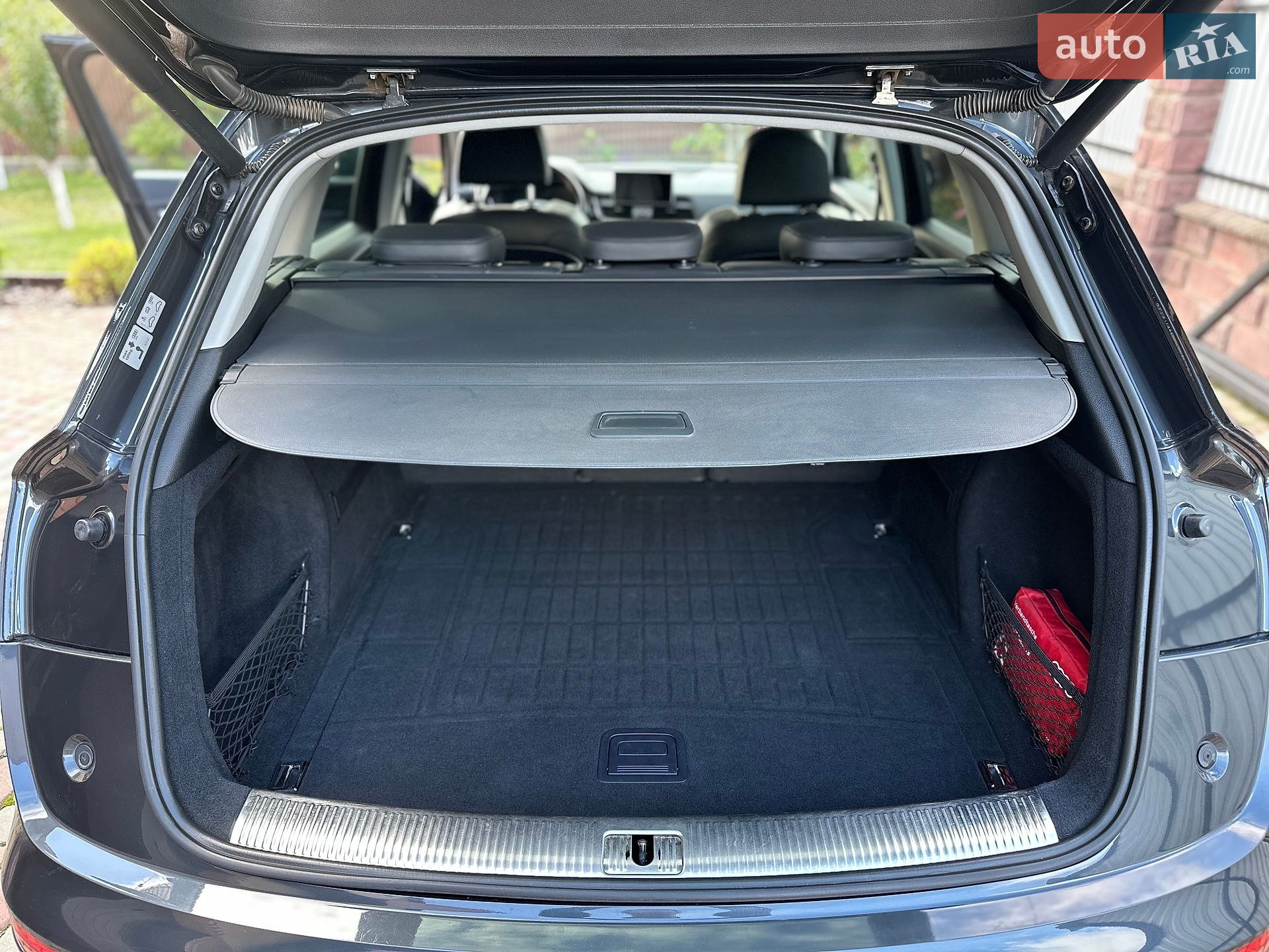 Audi Q5 2017 VIN WAUZZZFY4H2003446 фото оголошення 28 з 29