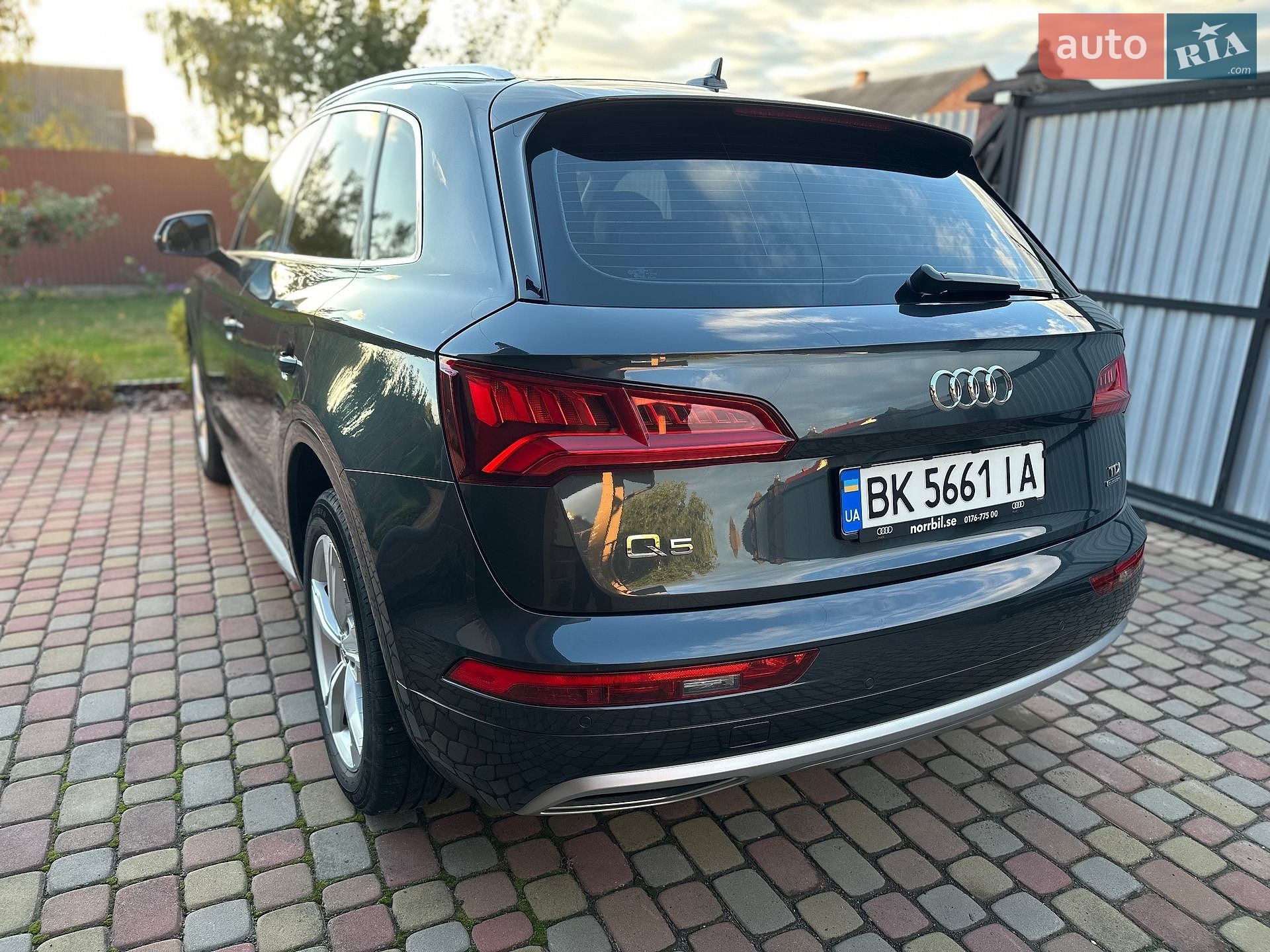 Audi Q5 2017 VIN WAUZZZFY4H2003446 фото оголошення 4 з 29